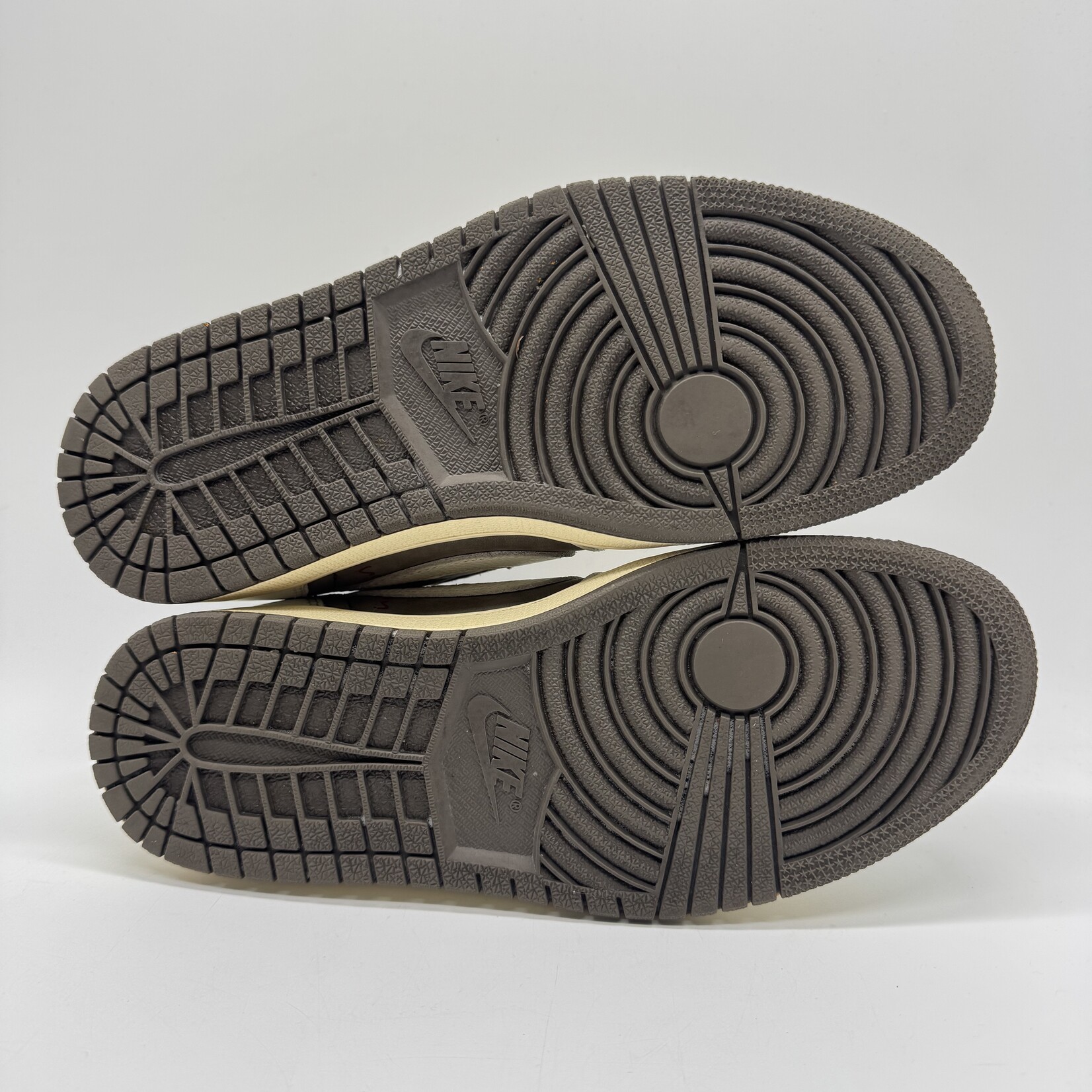 Jordan 1 Retro Low OG SP Travis Scott Reverse Mocha