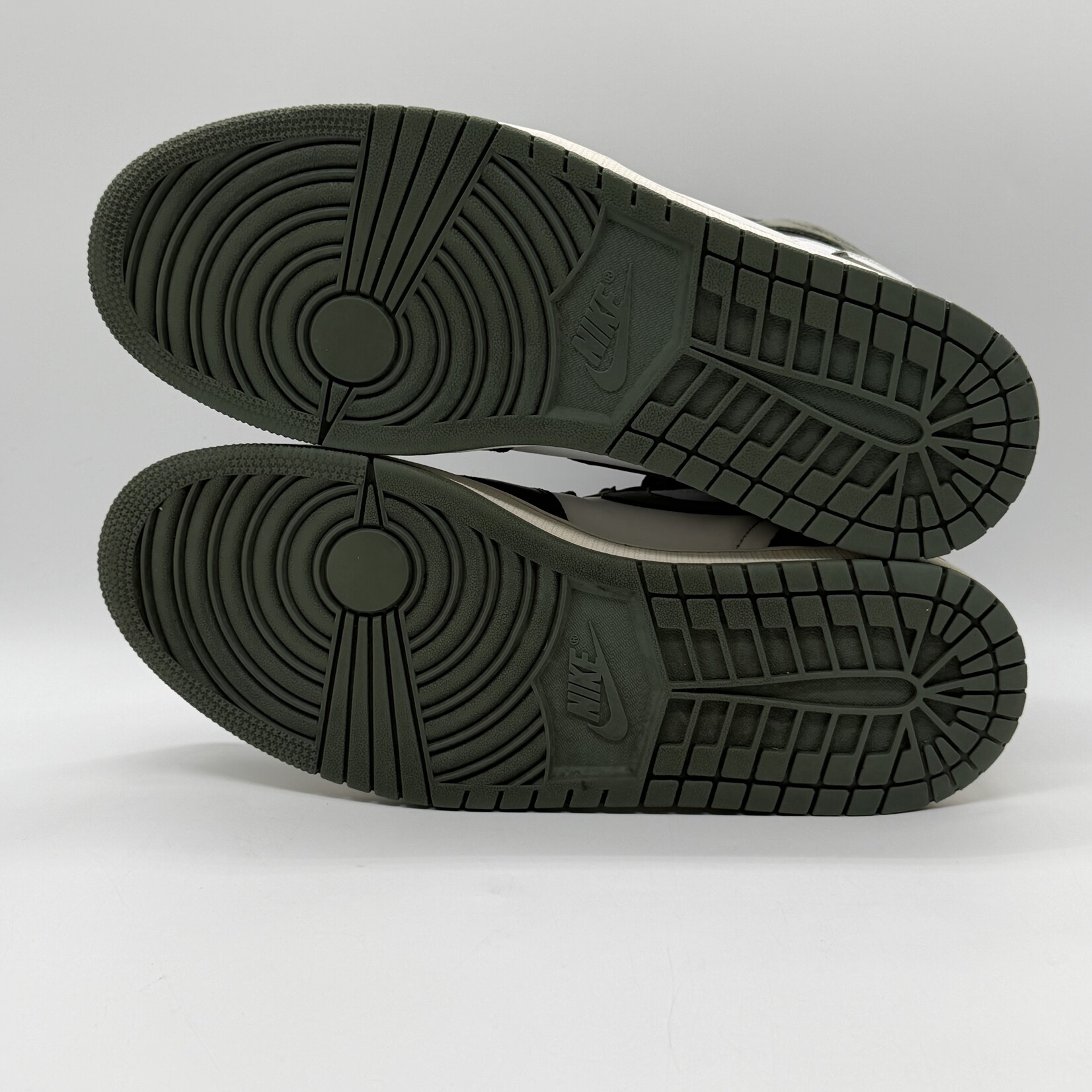 Jordan 1 Retro High Clay Green