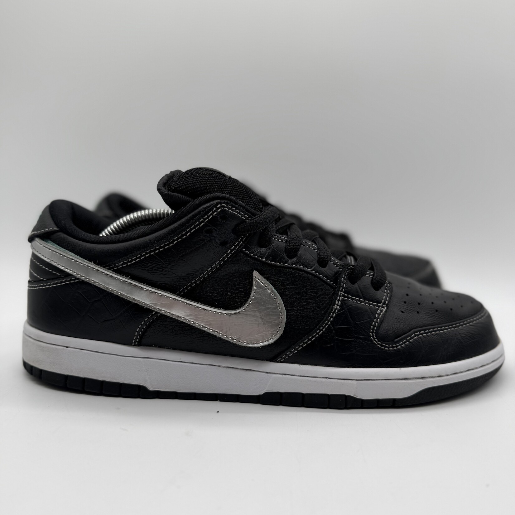 Nike SB Dunk Low Diamond Supply Co. Black Diamond