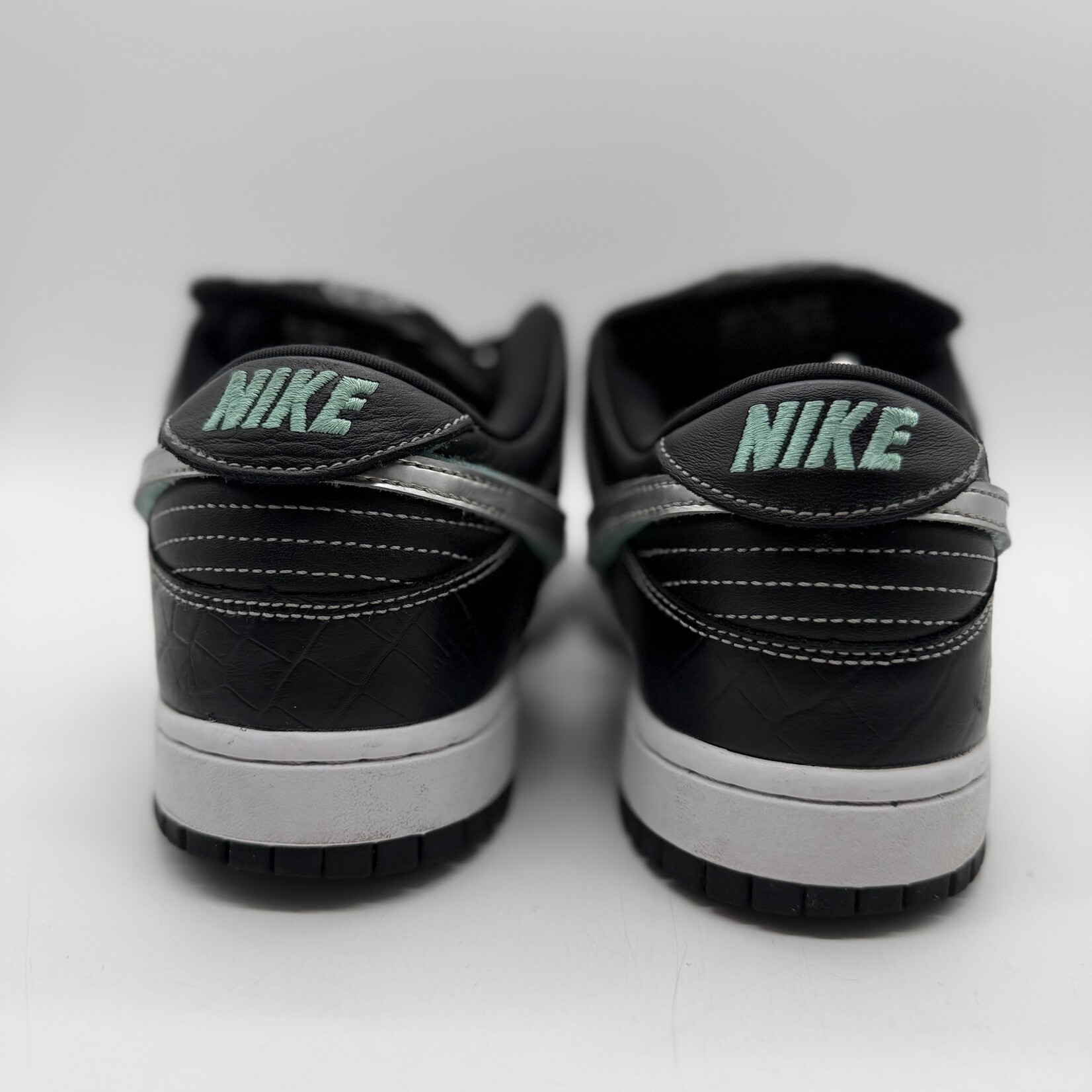 Nike SB Dunk Low Diamond Supply Co. Black Diamond