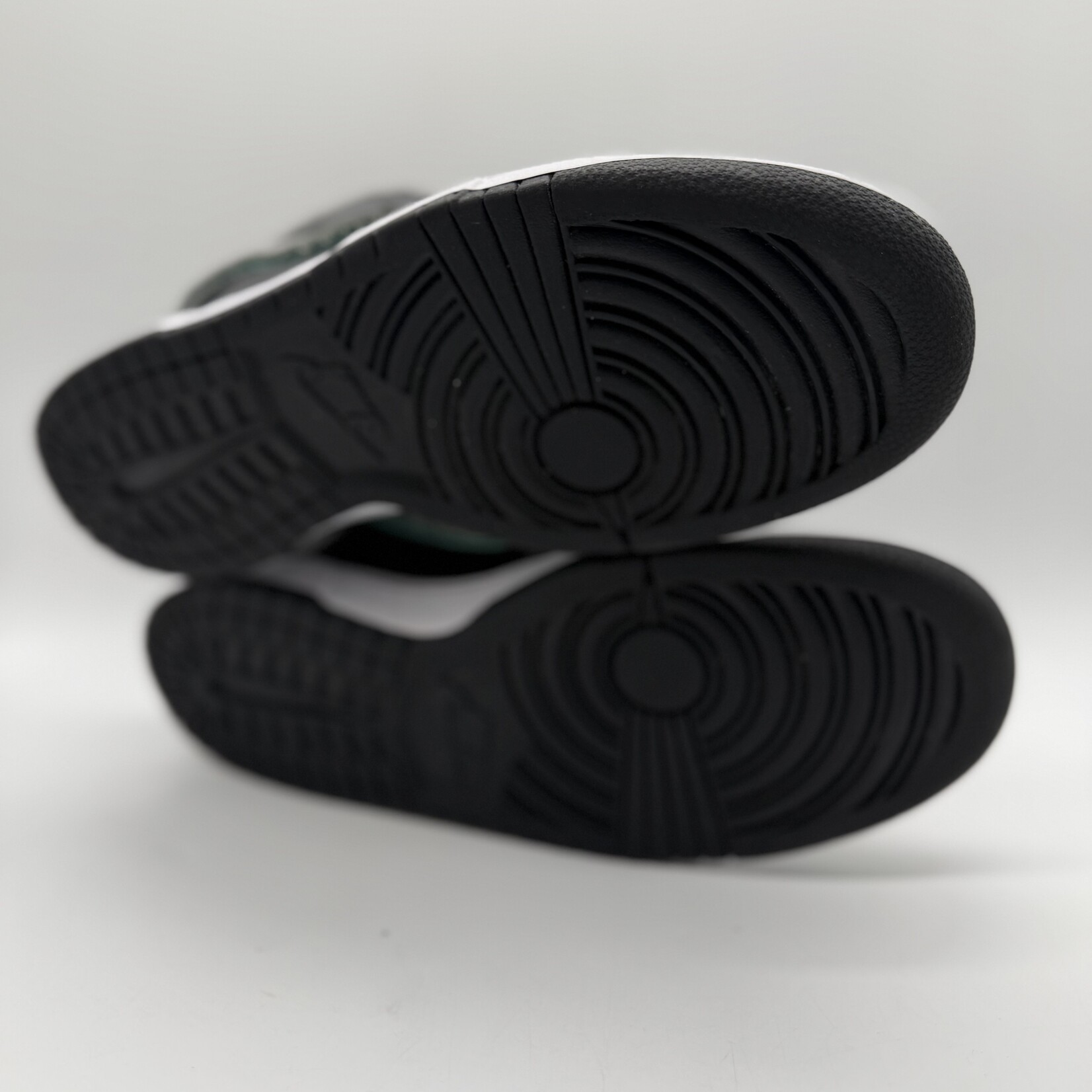 Nike SB Dunk Low Diamond Supply Co. Black Diamond