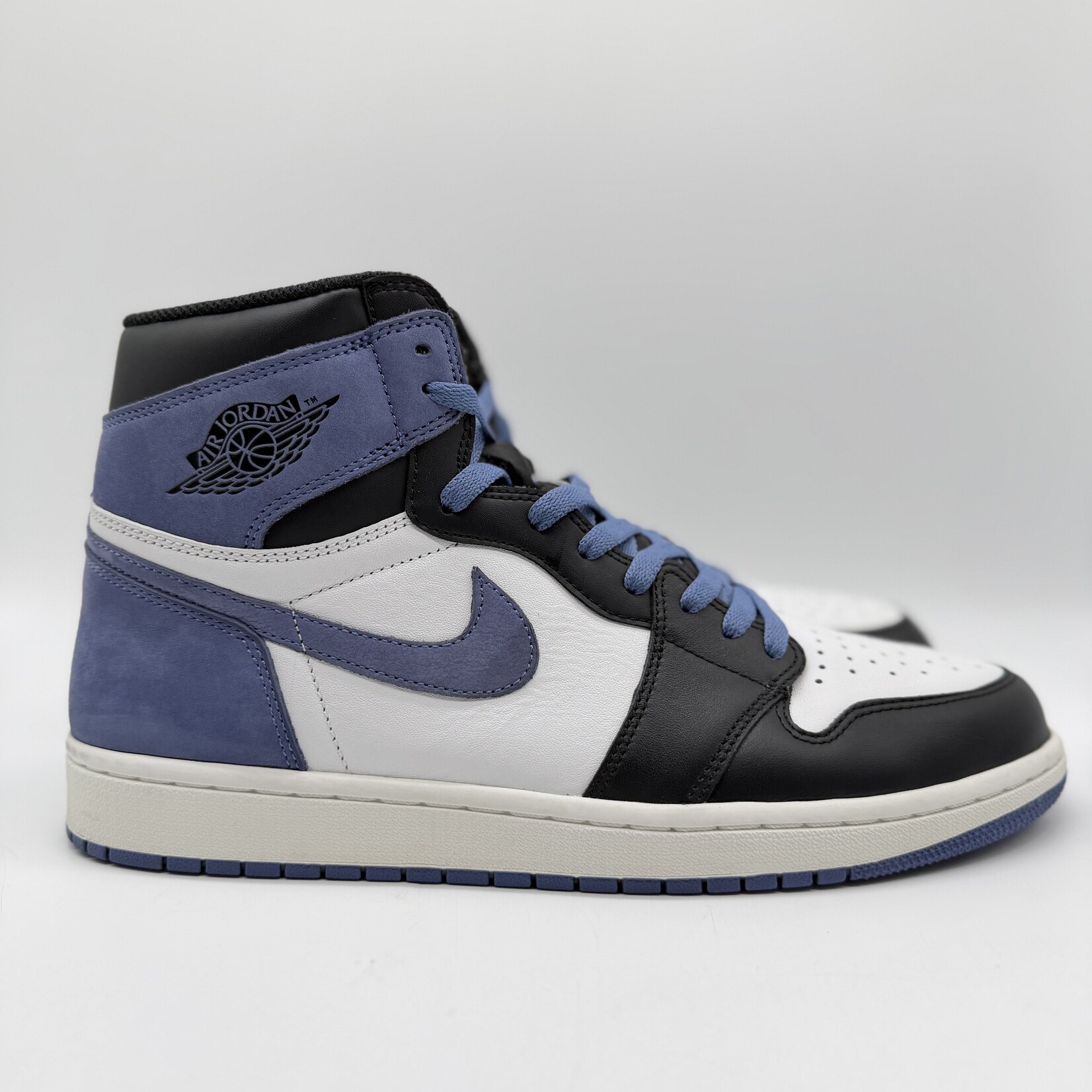 Jordan 1 Retro High Blue Moon