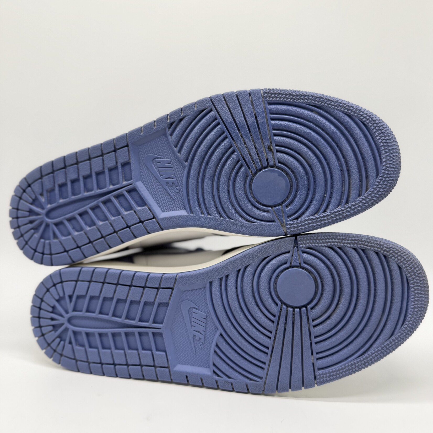 Jordan 1 Retro High Blue Moon