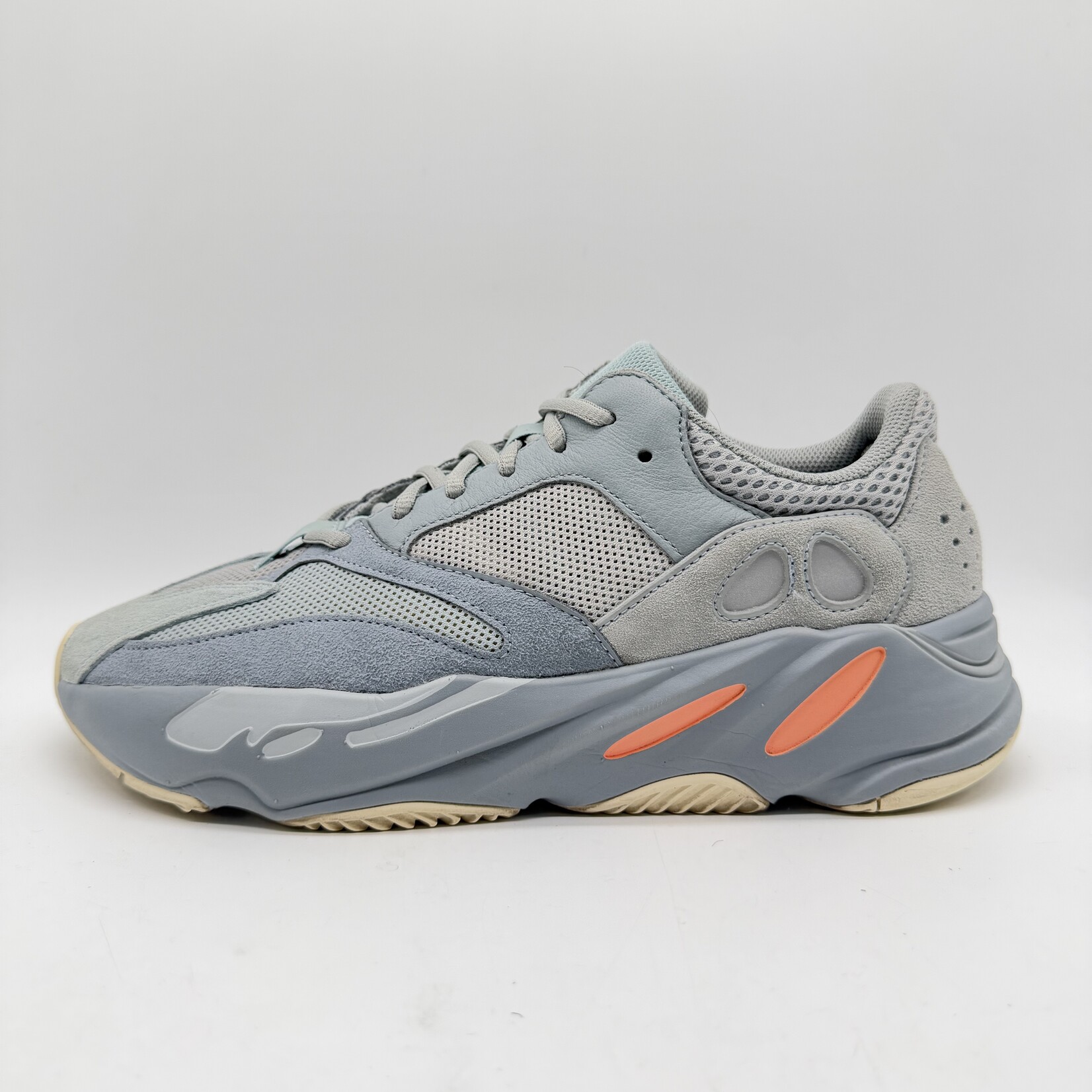 adidas Yeezy Boost 700 Inertia - Diverse Sole