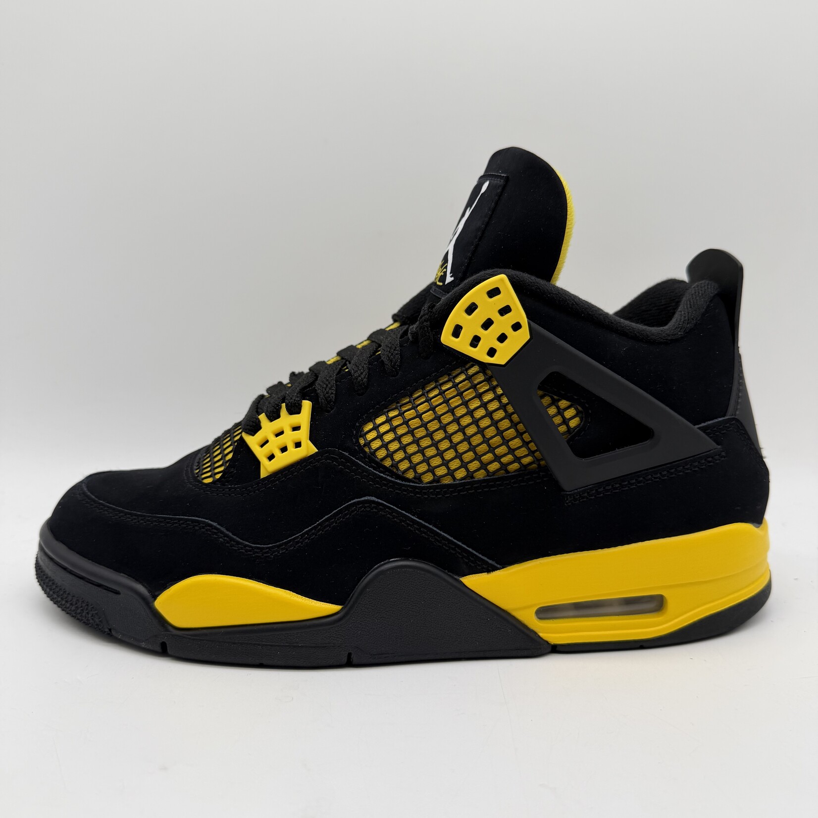 Jordan 4 Retro Thunder (2023)