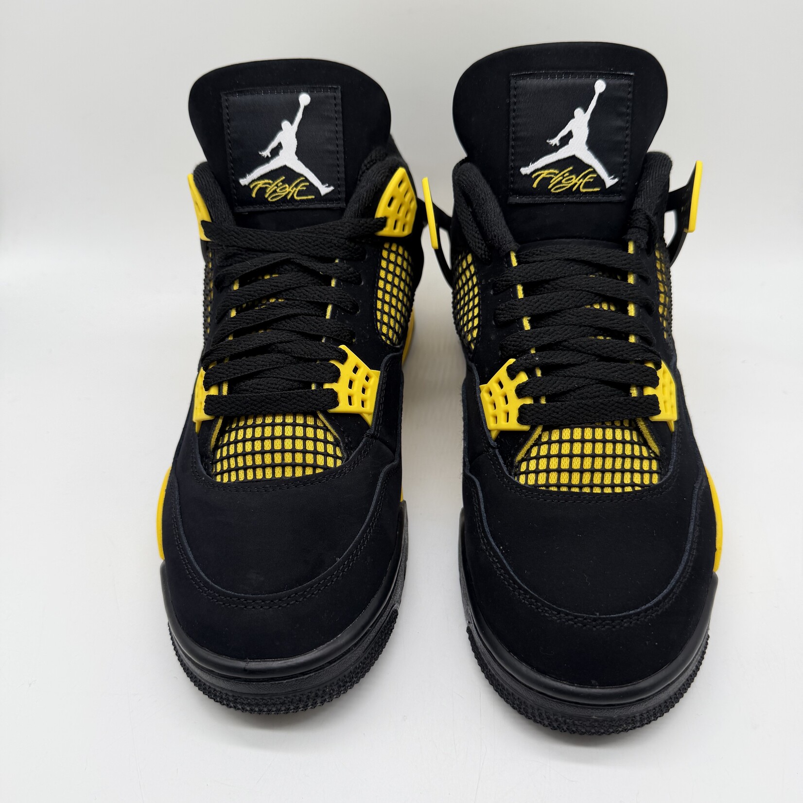 Jordan 4 Retro Thunder (2023)