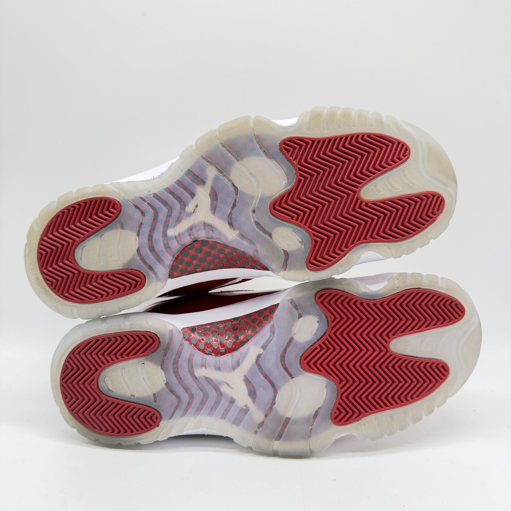 Jordan 11 Retro Cherry (2022)
