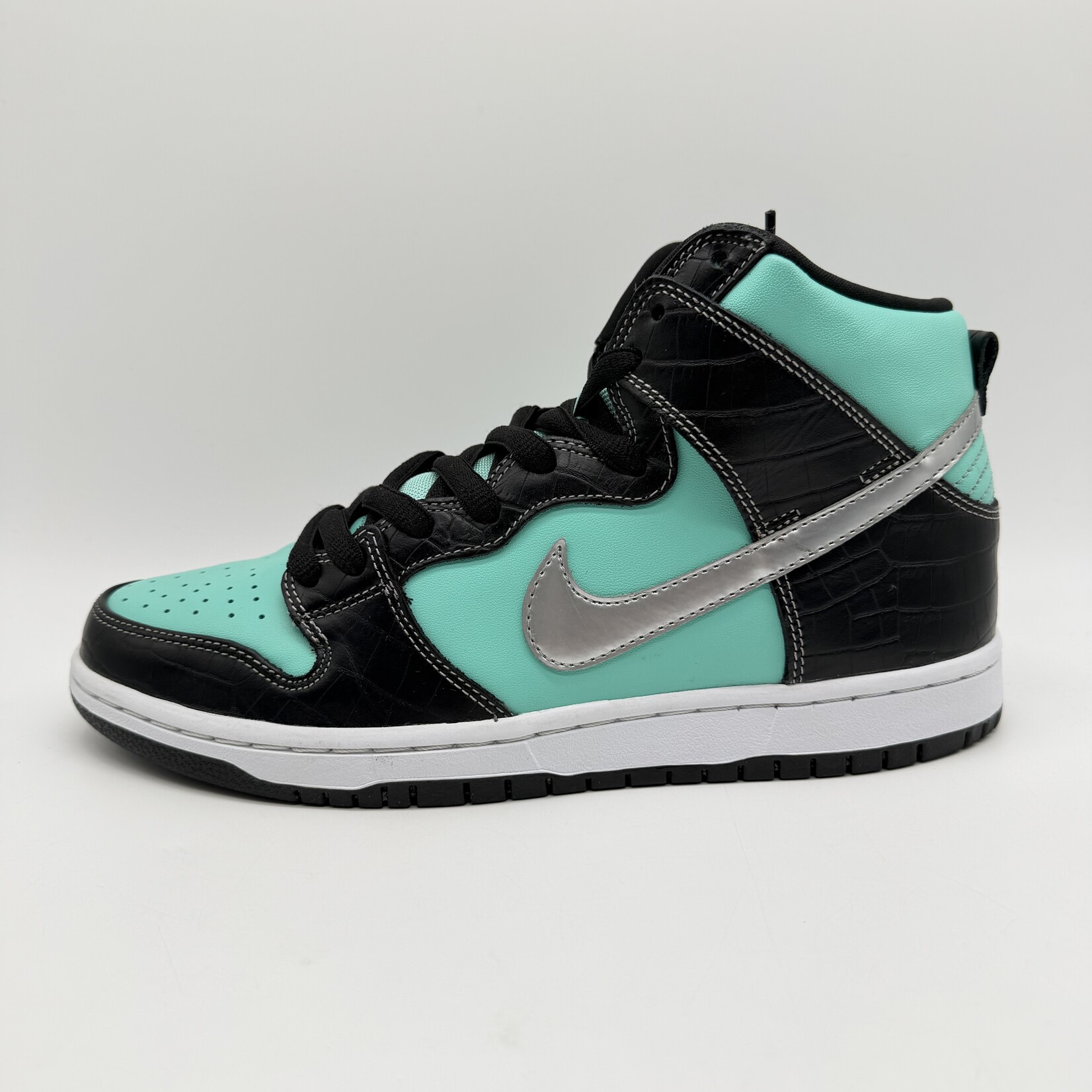 Nike SB Dunk High Diamond Supply Co.