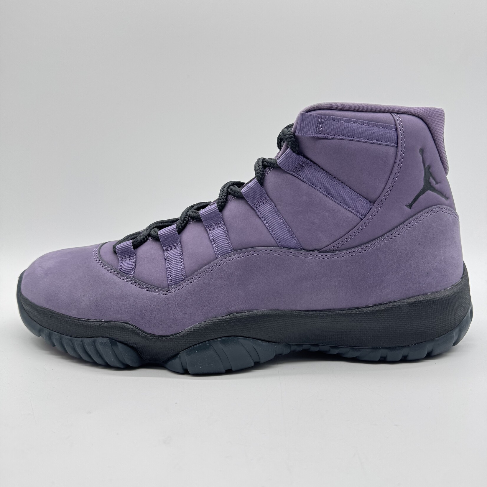 Jordan 11 Retro Mojave