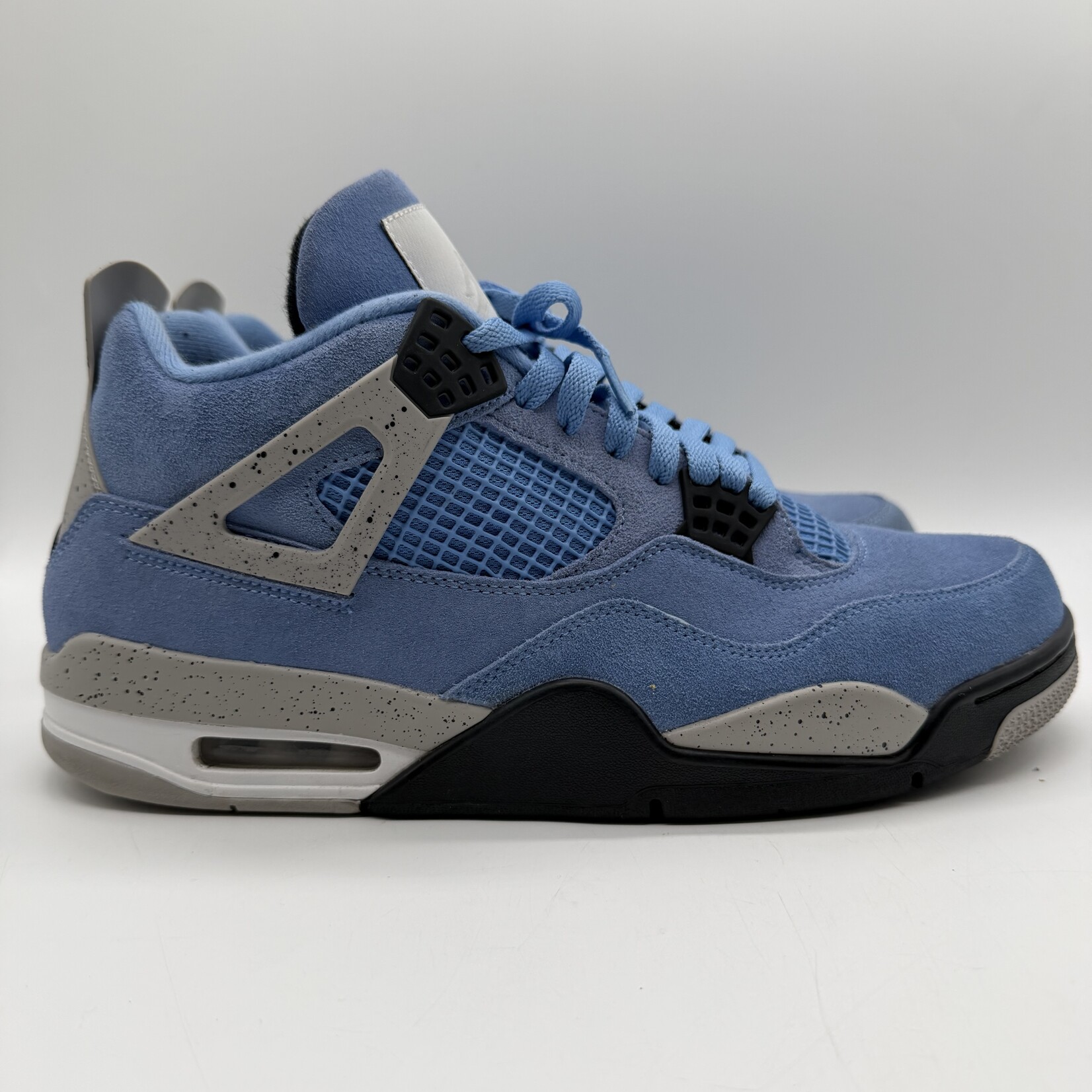 Jordan 4 Retro University Blue