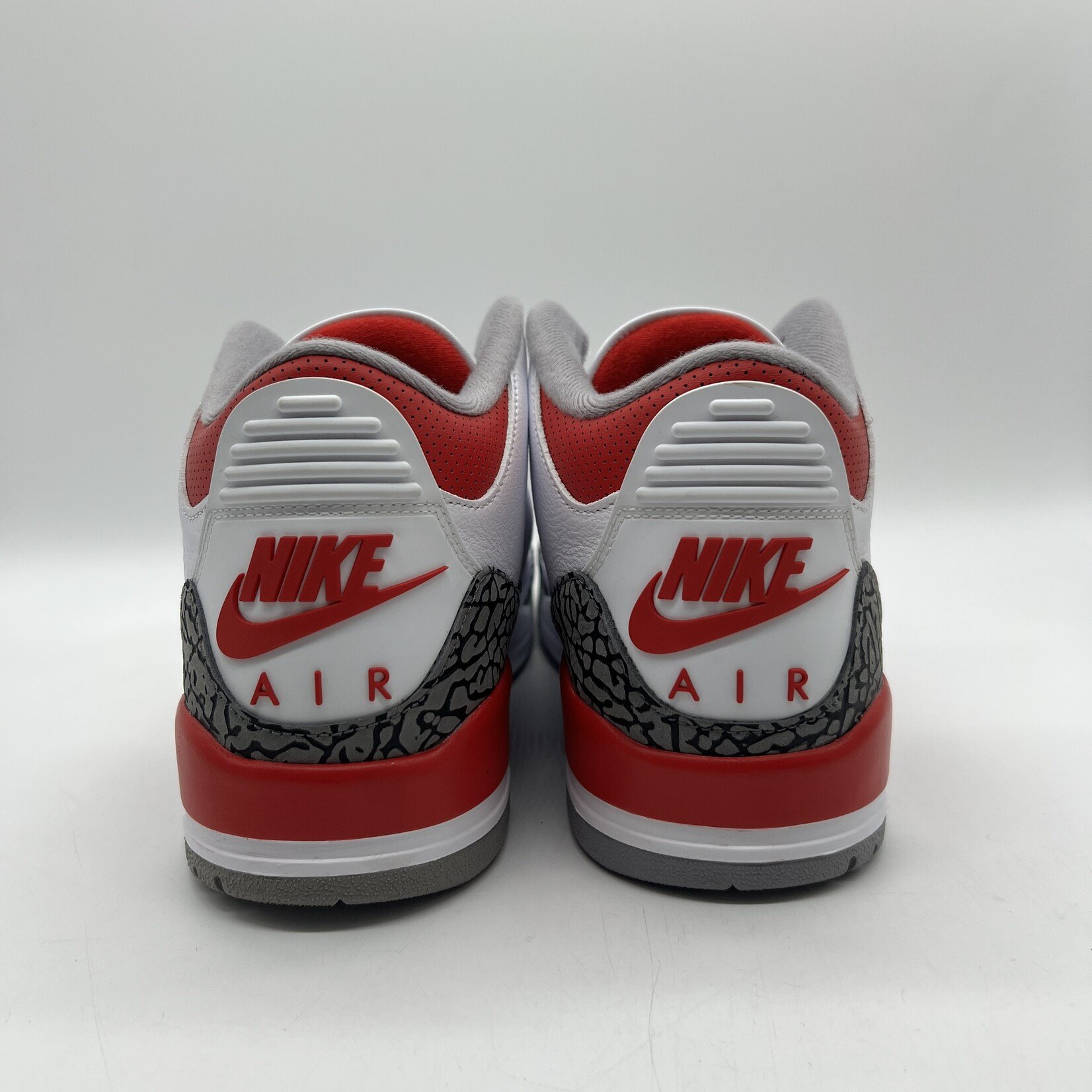 Jordan 3 Retro Fire Red (2022)