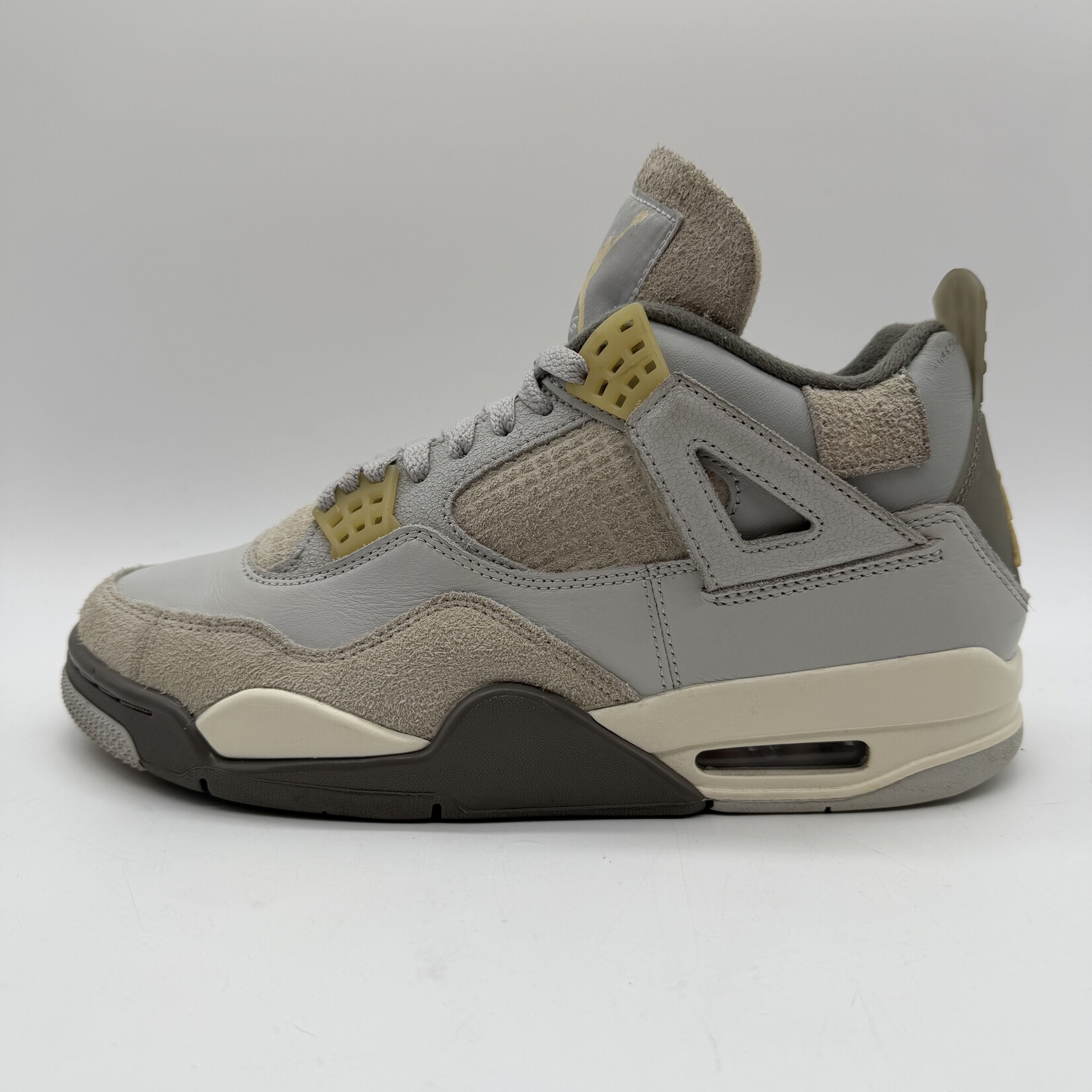 Jordan 4 Retro SE Craft Photon Dust