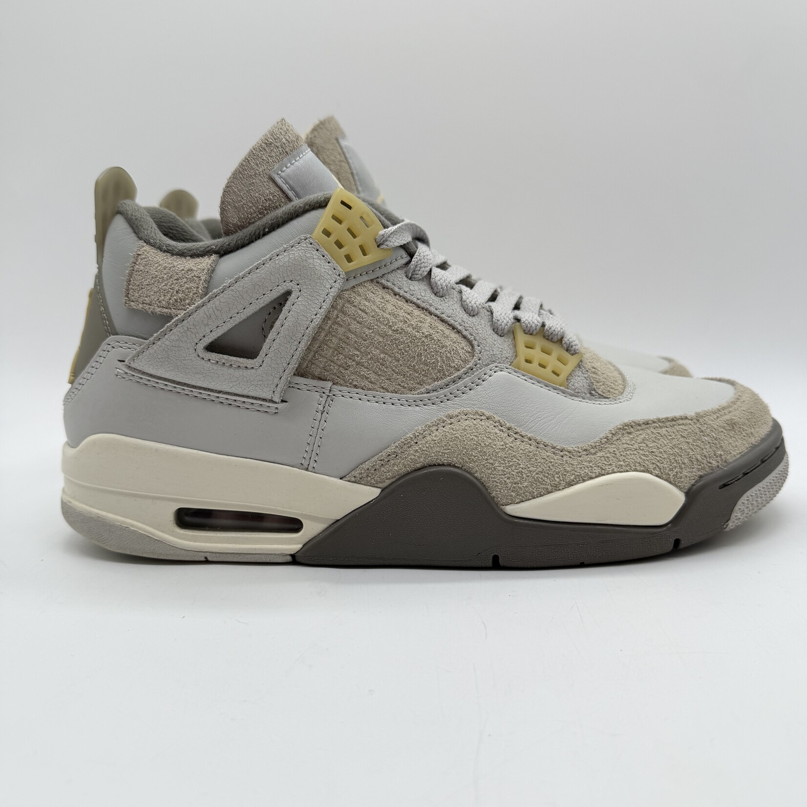 Jordan 4 Retro SE Craft Photon Dust