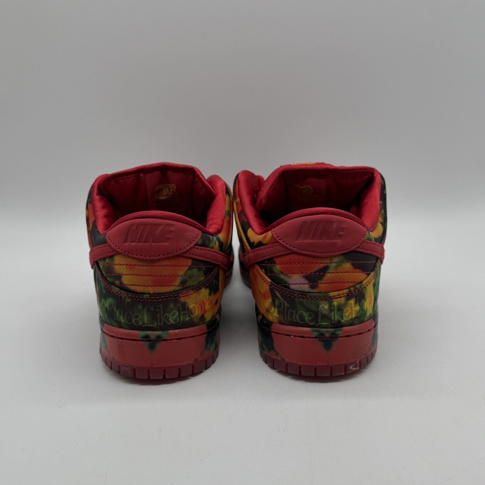 Nike SB Dunk Low The Wizard of Oz Poppy Field