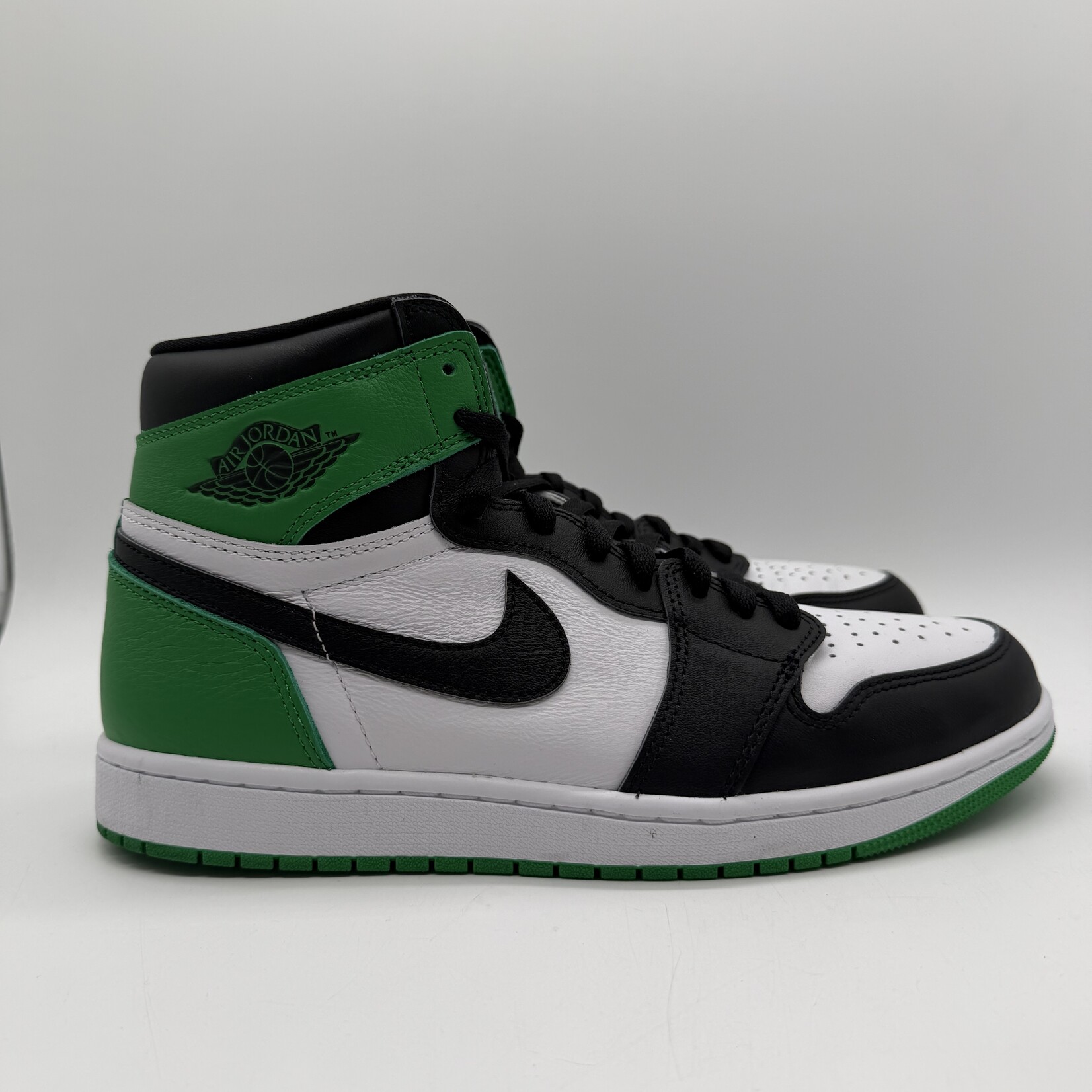 Jordan 1 Retro High OG Lucky Green