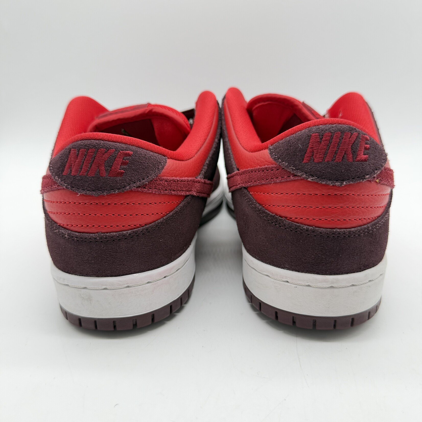 Nike SB Dunk Low Cherry