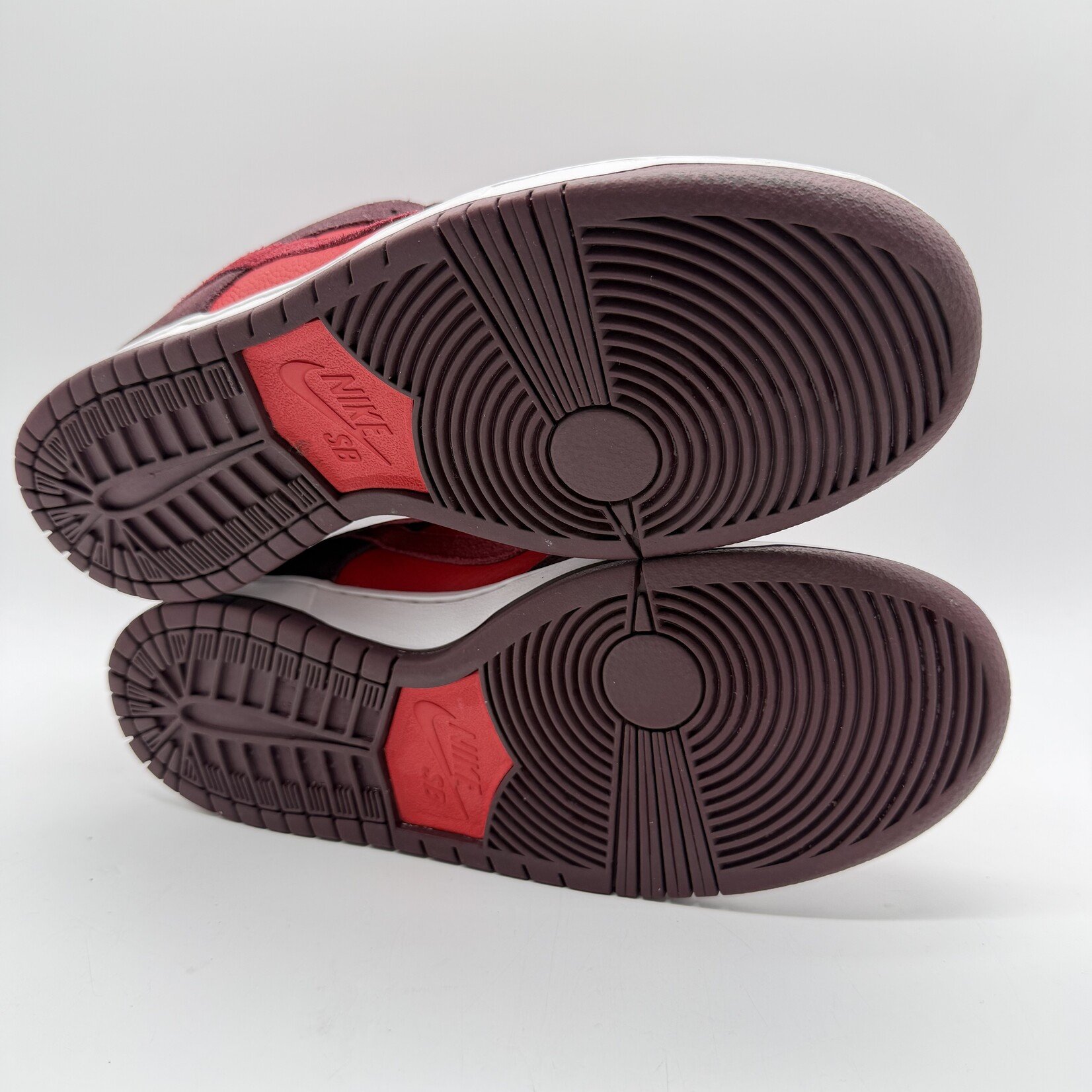 Nike SB Dunk Low Cherry