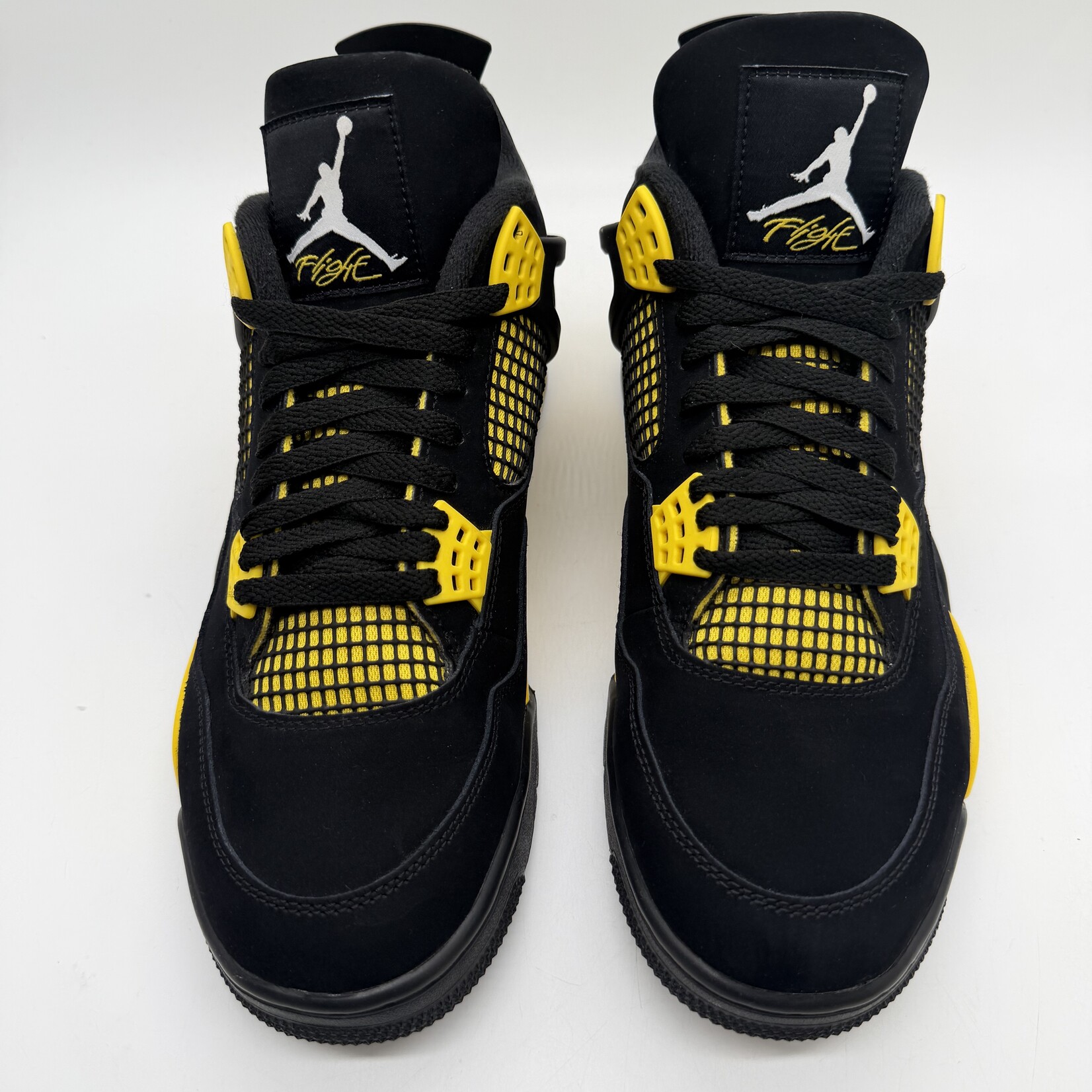 Jordan 4 Retro Thunder (2023)