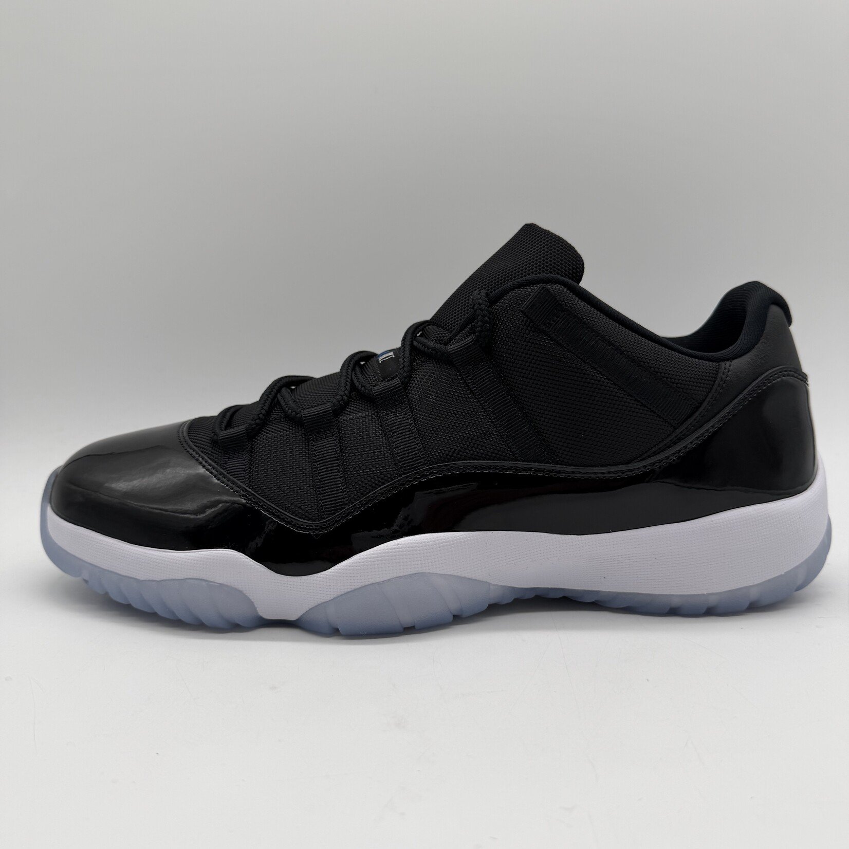 Jordan 11 Retro Low Space Jam