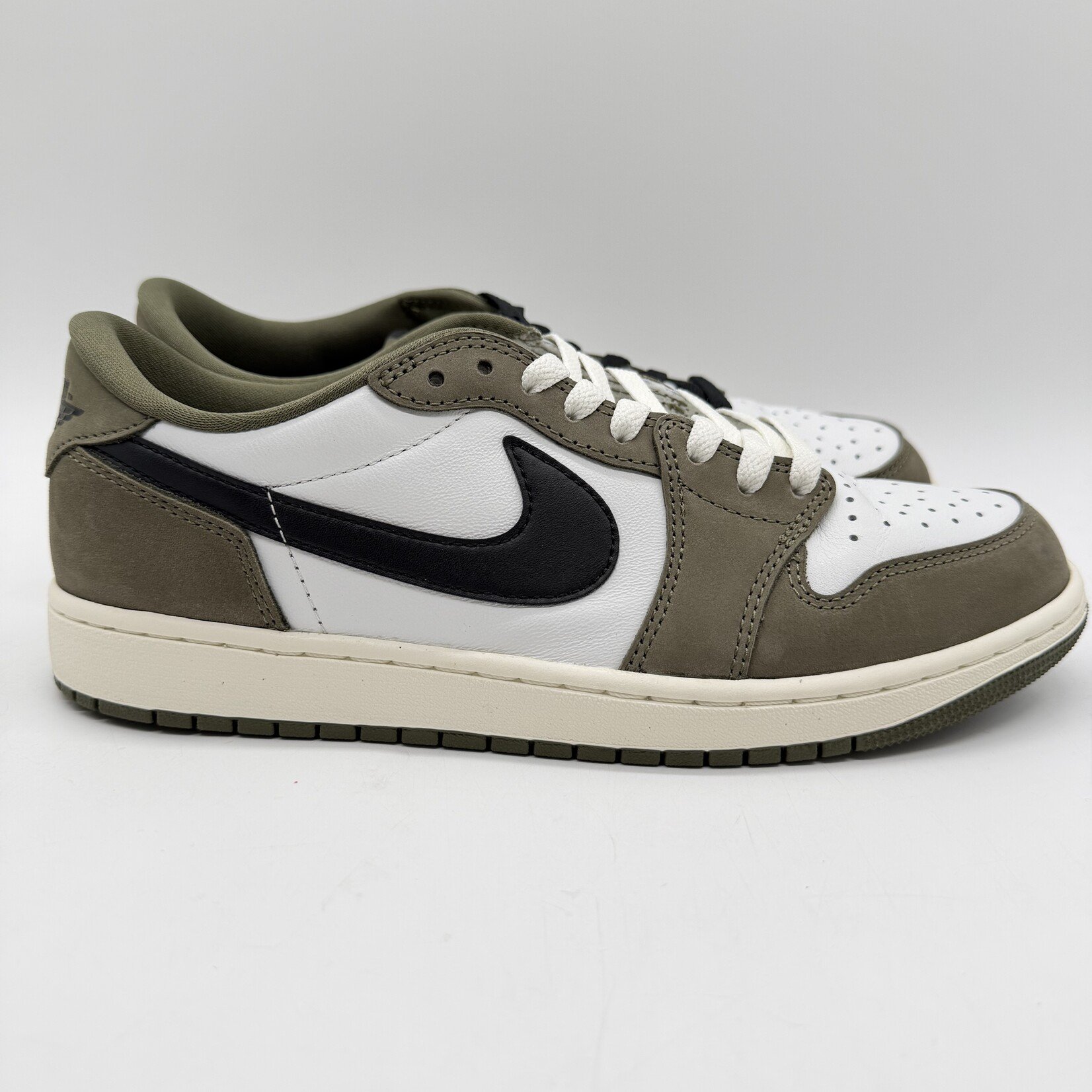 Jordan 1 Retro Low Medium Olive Summit White Sail Black
