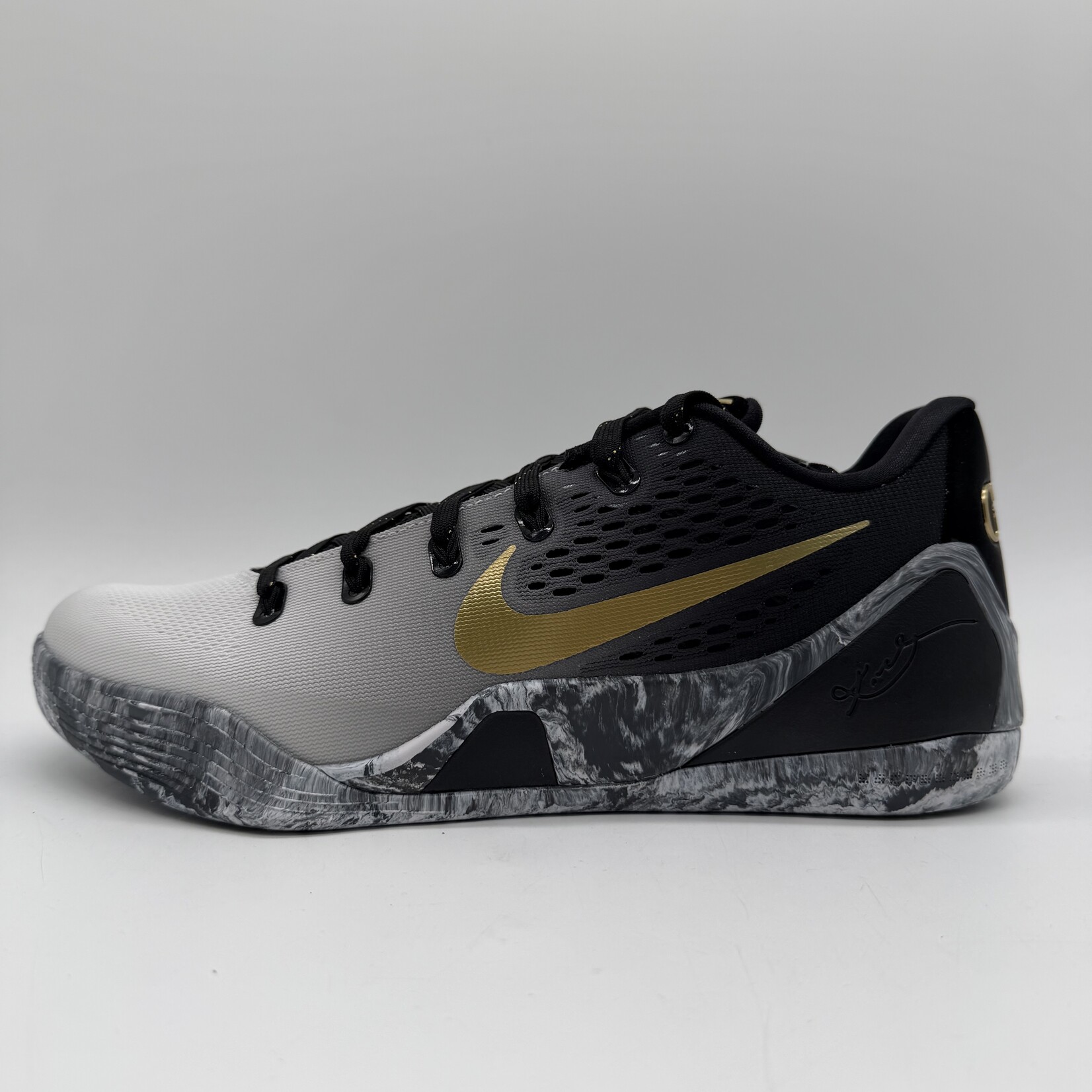 Nike Kobe 9 EM Low Protro Mambacita