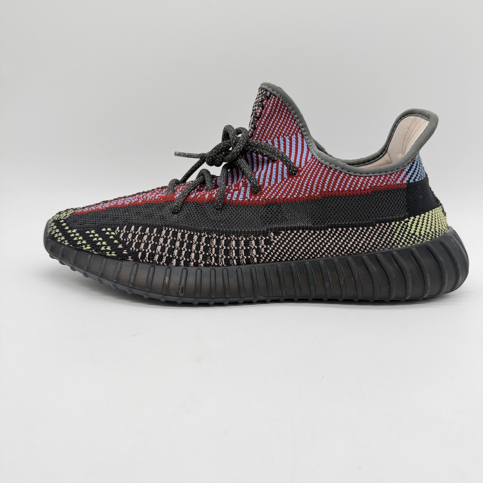 Yeezy Boost 350 V2 Yecheil (Non-Reflective)