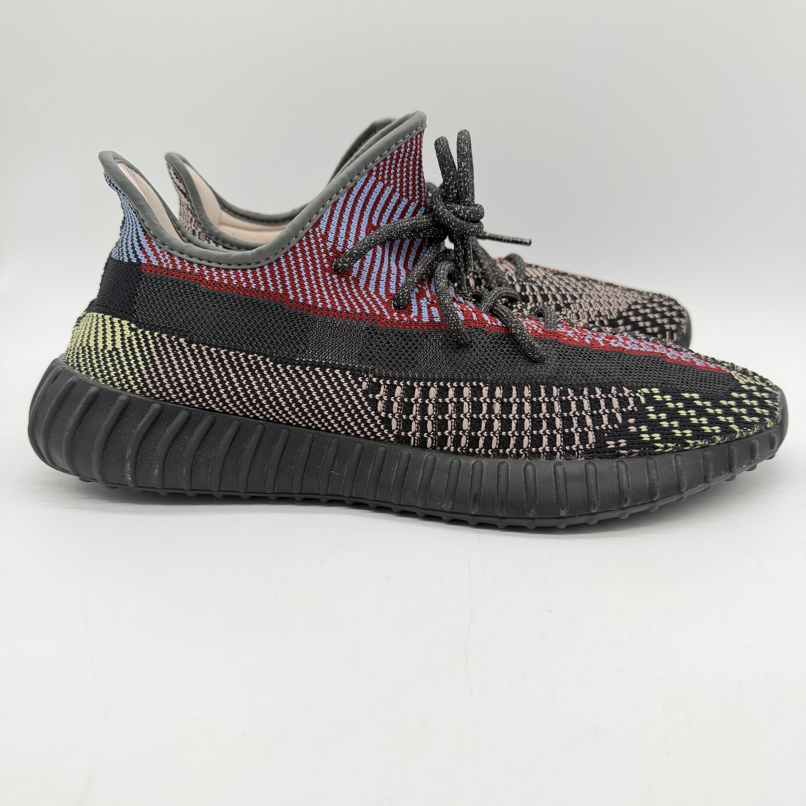 Yeezy Boost 350 V2 Yecheil (Non-Reflective)