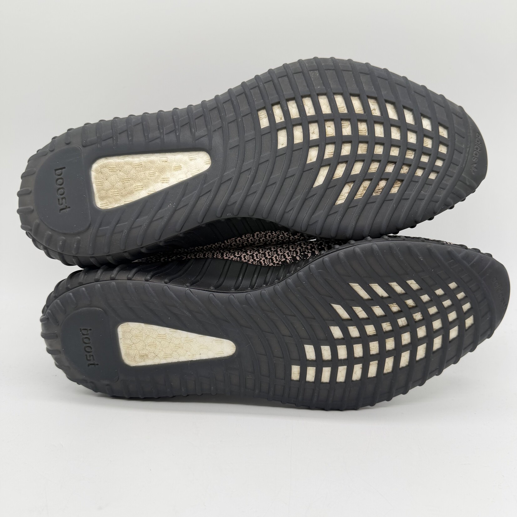 Yeezy Boost 350 V2 Yecheil (Non-Reflective)