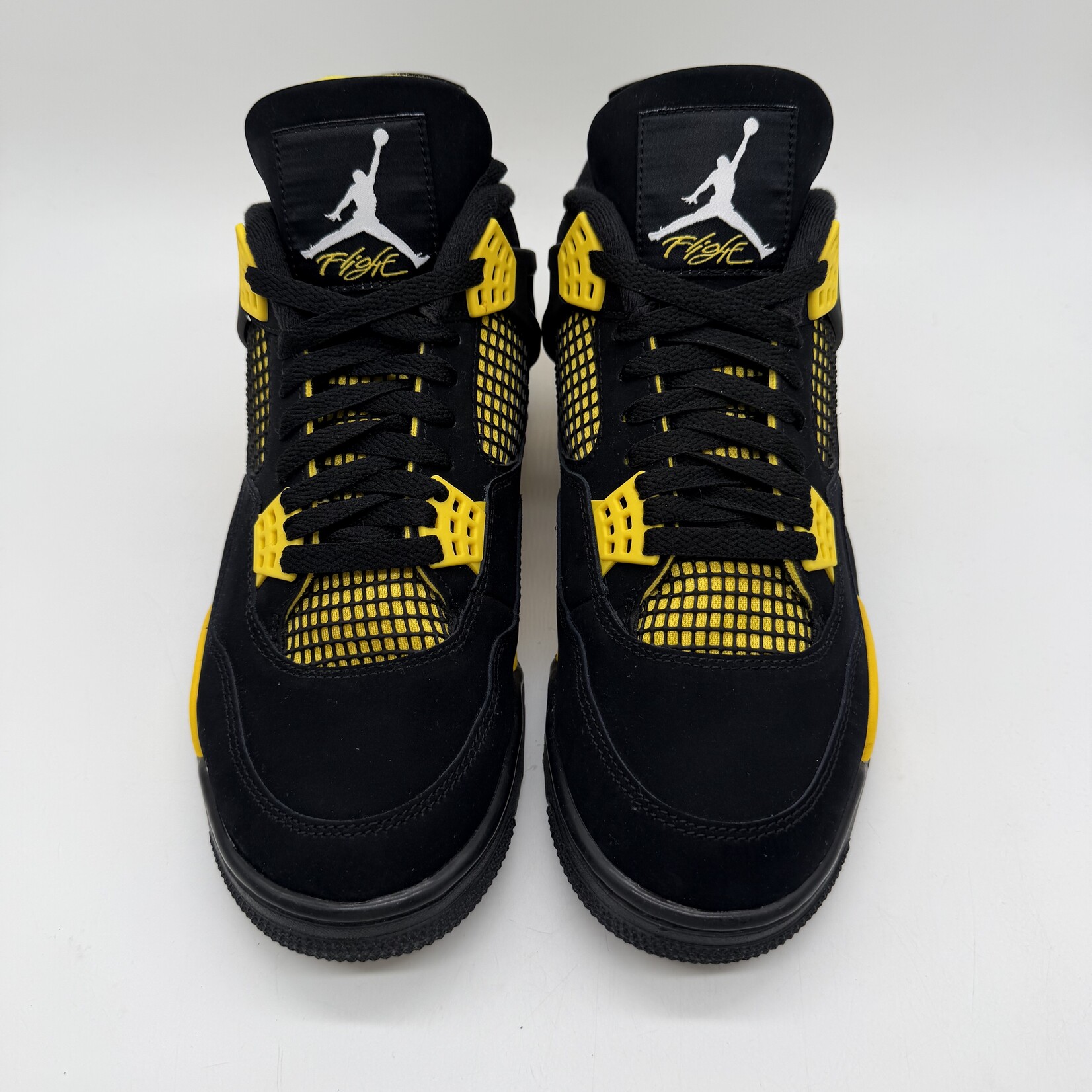 Jordan 4 Retro Thunder (2023)