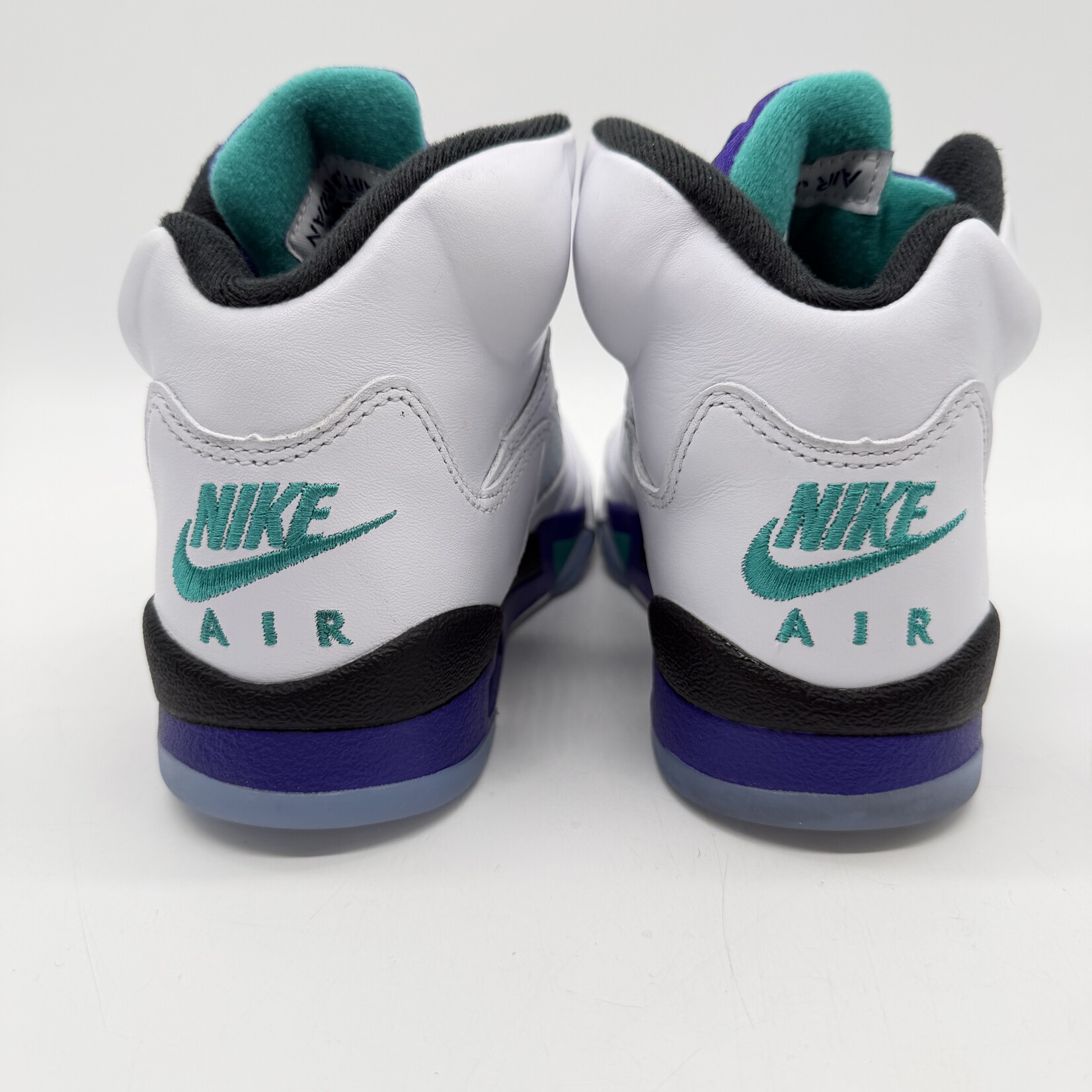 Jordan 5 Retro Grape (2025)