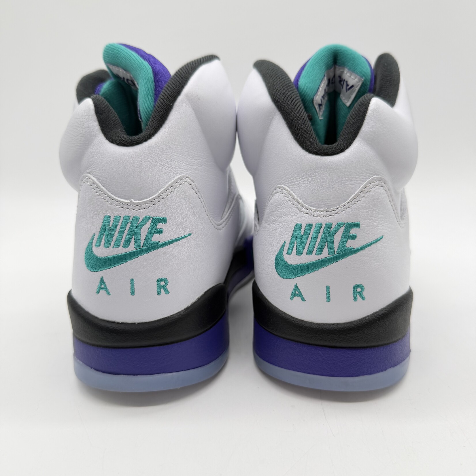 Jordan 5 Retro Grape (2025)