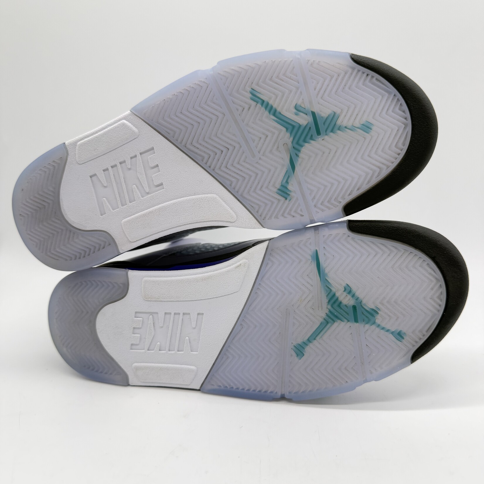 Jordan 5 Retro Grape (2025)