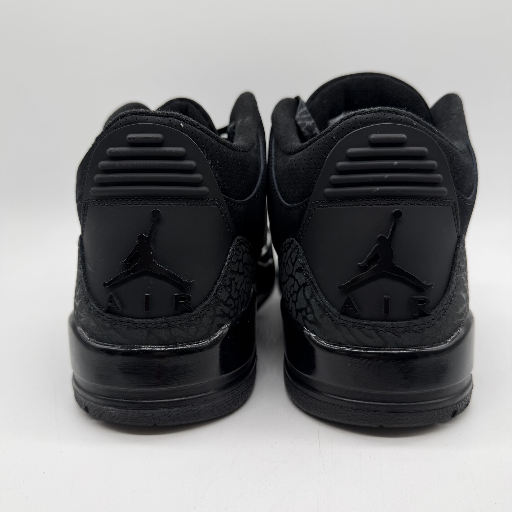 Jordan 3 Retro Black Cat (2025)