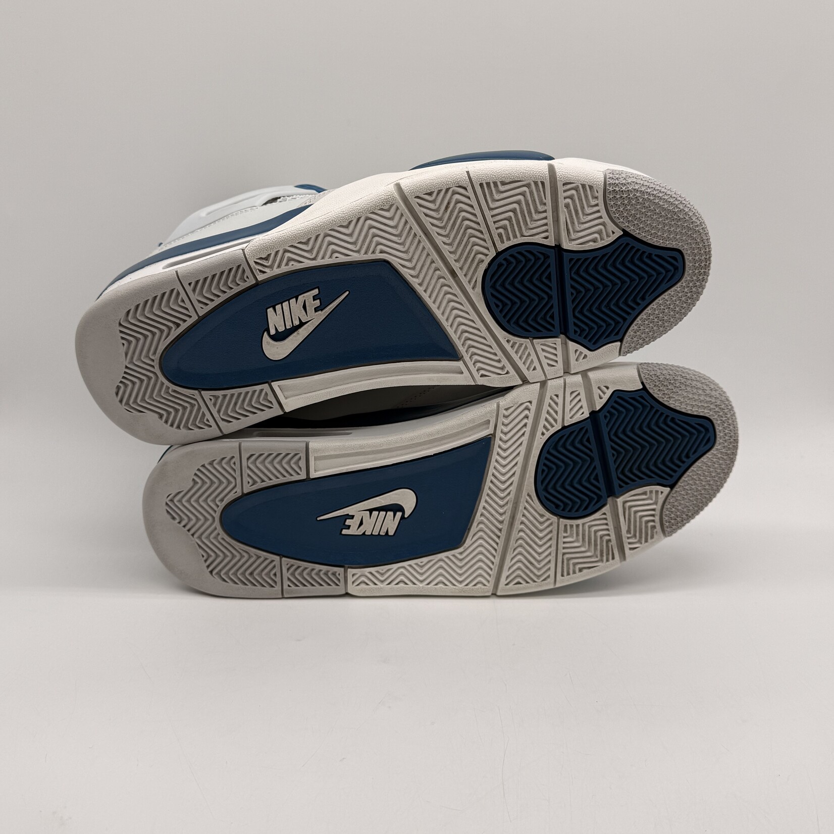 Jordan 4 Retro Military Blue (2024)