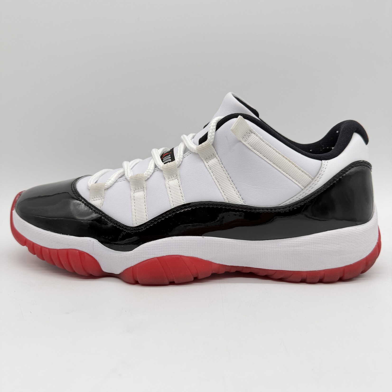 Jordan 11 Retro Low Concord Bred