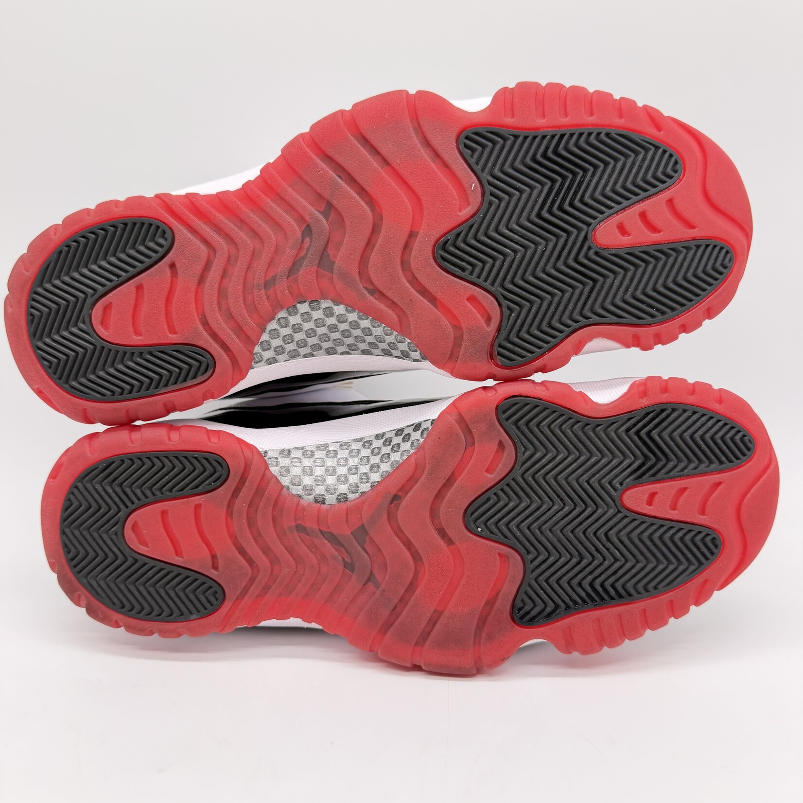 Jordan 11 Retro Low Concord Bred
