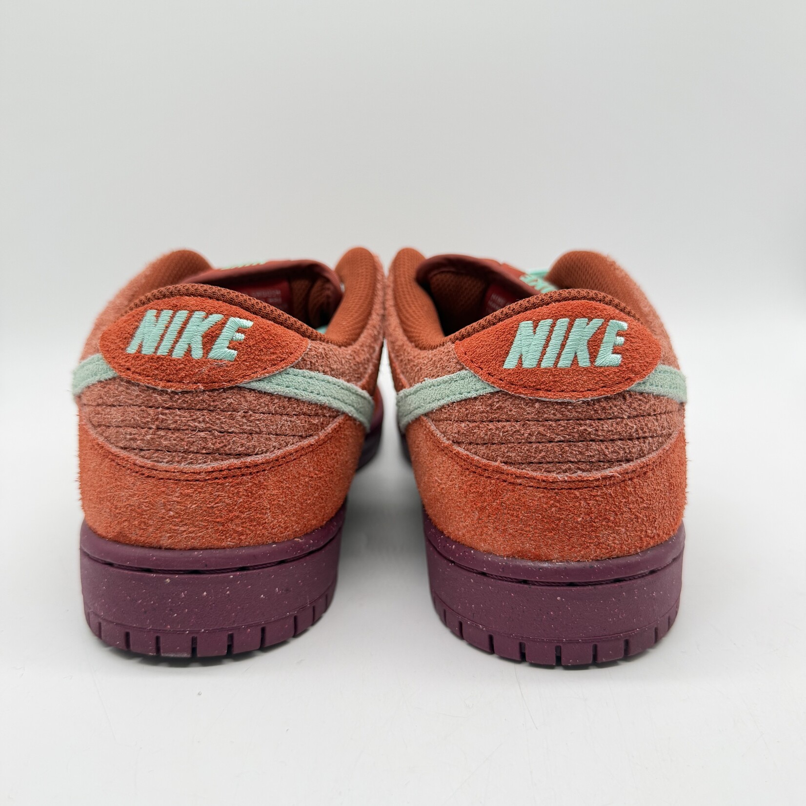 Nike SB Dunk Low Mystic Red Rosewood
