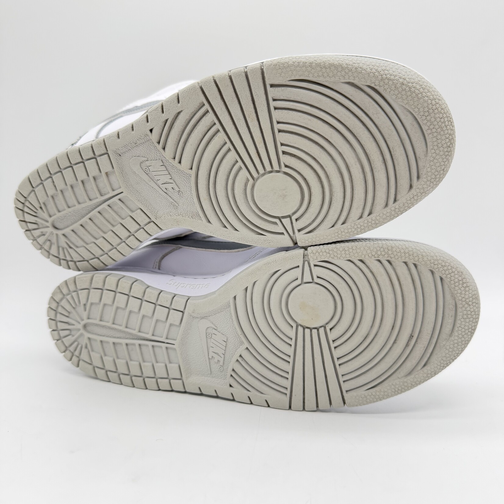 Nike SB Dunk Low Supreme 94 White Metallic Silver