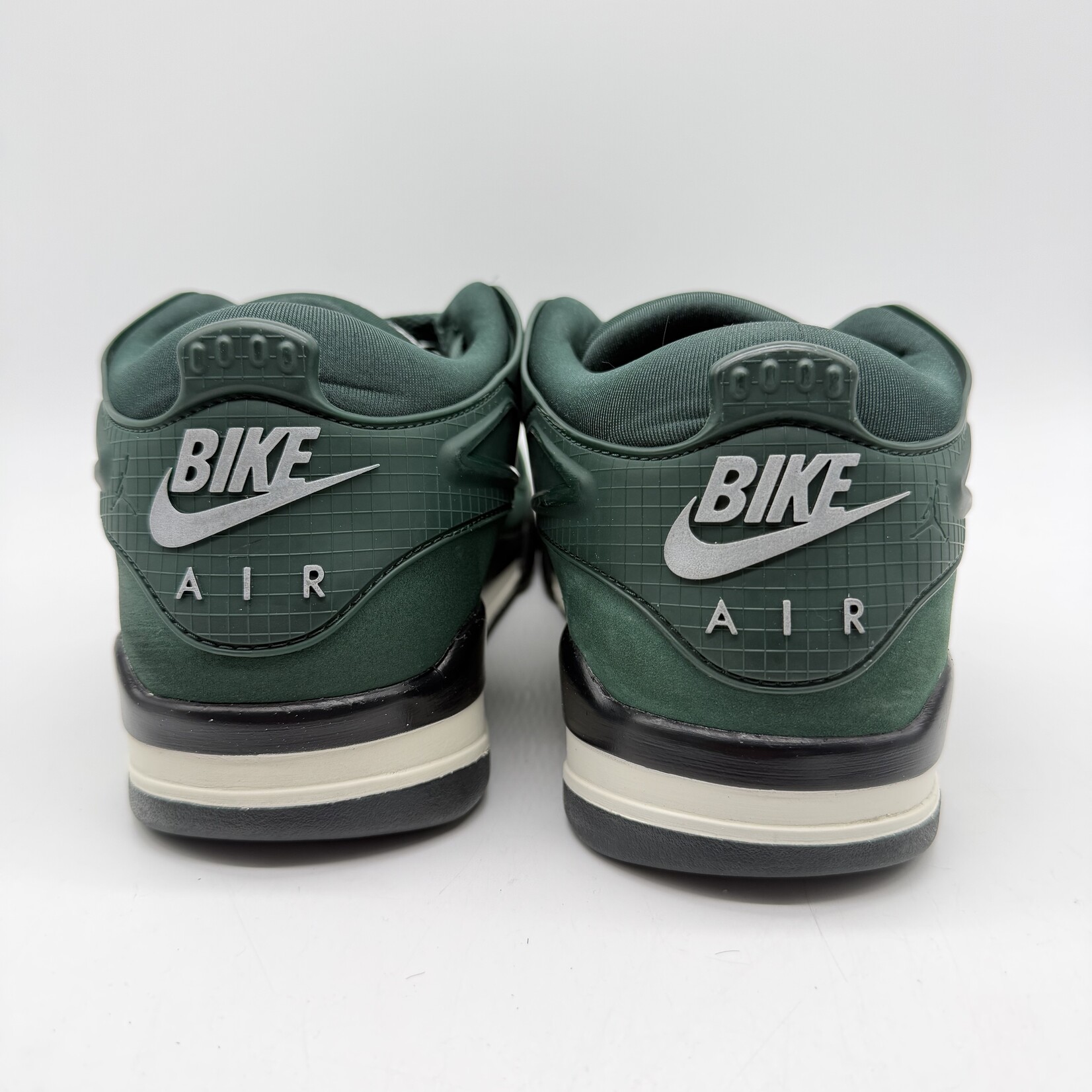 Jordan 4 RM SP Nigel Sylvester Grandma's Driveway