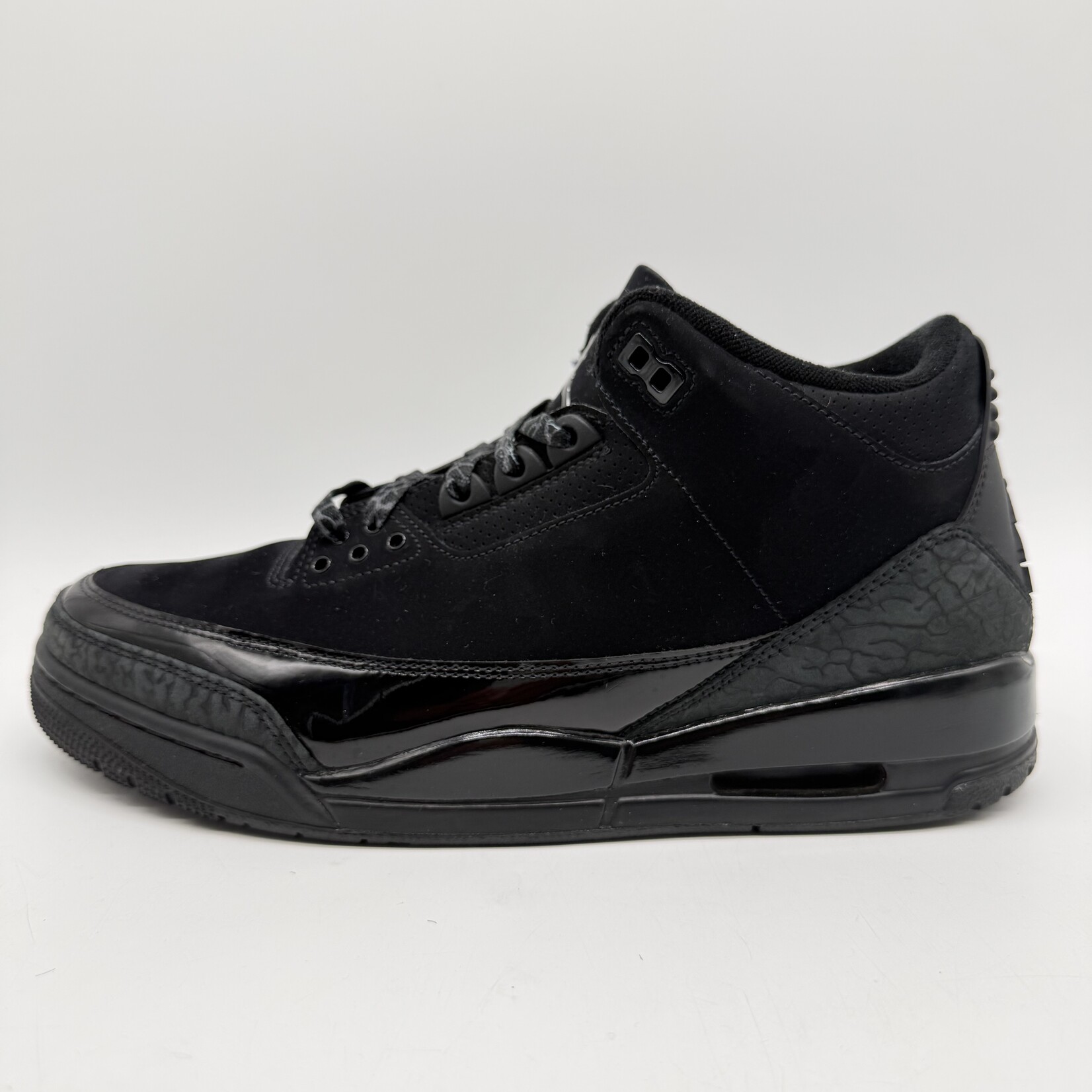 Jordan 3 Retro Black Cat (2025)