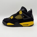 Jordan 4 Retro Thunder (2023)