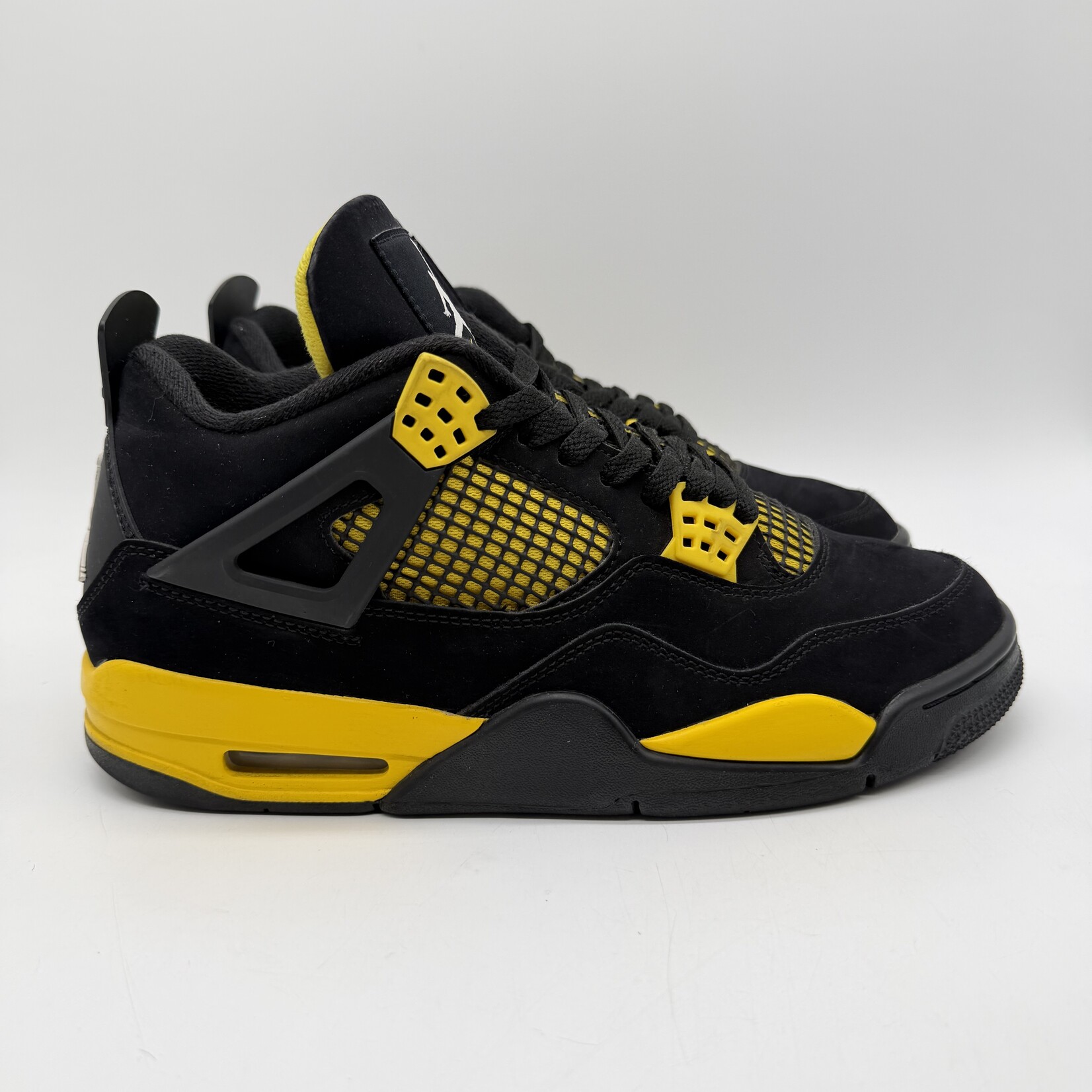 Jordan 4 Retro Thunder (2023)