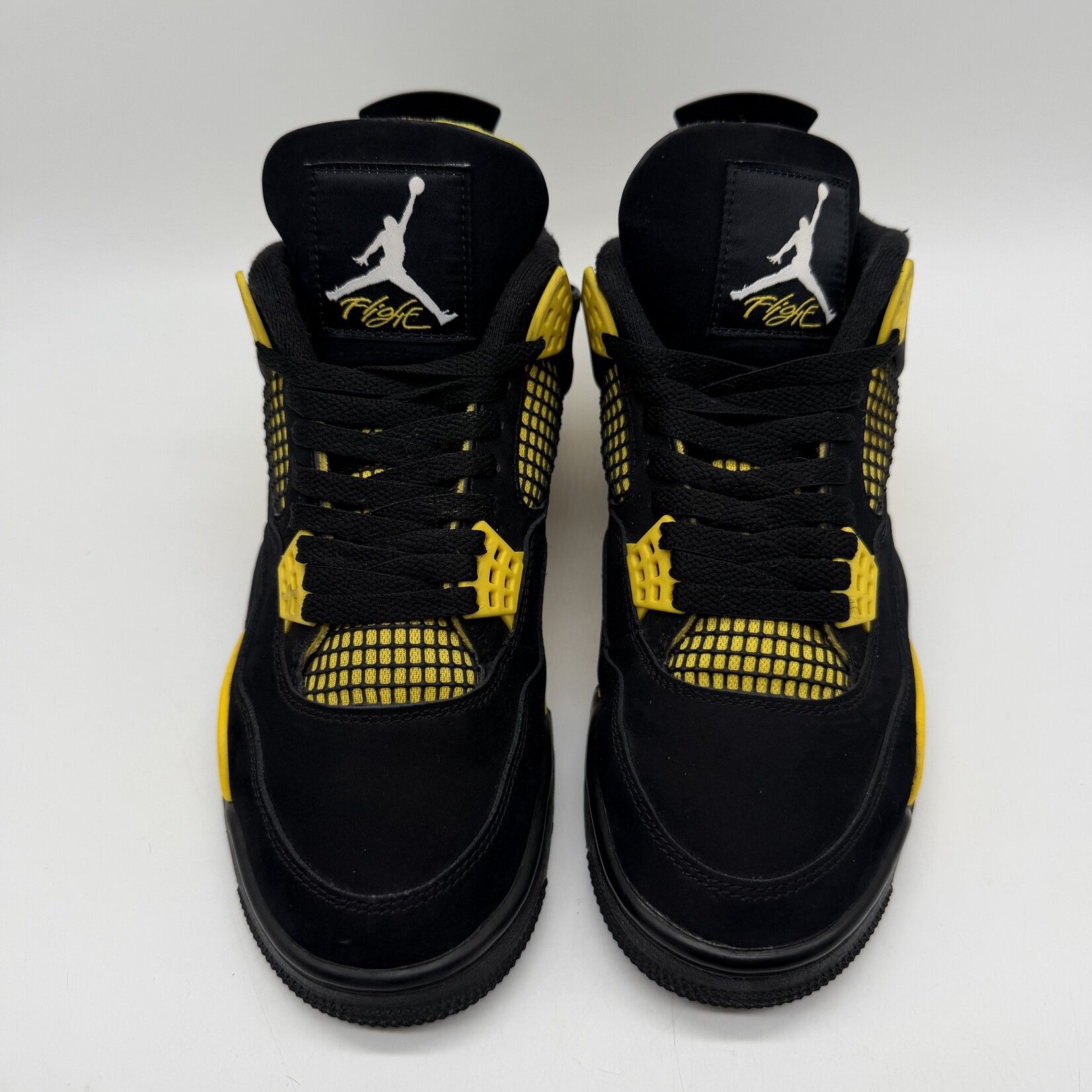Jordan 4 Retro Thunder (2023)