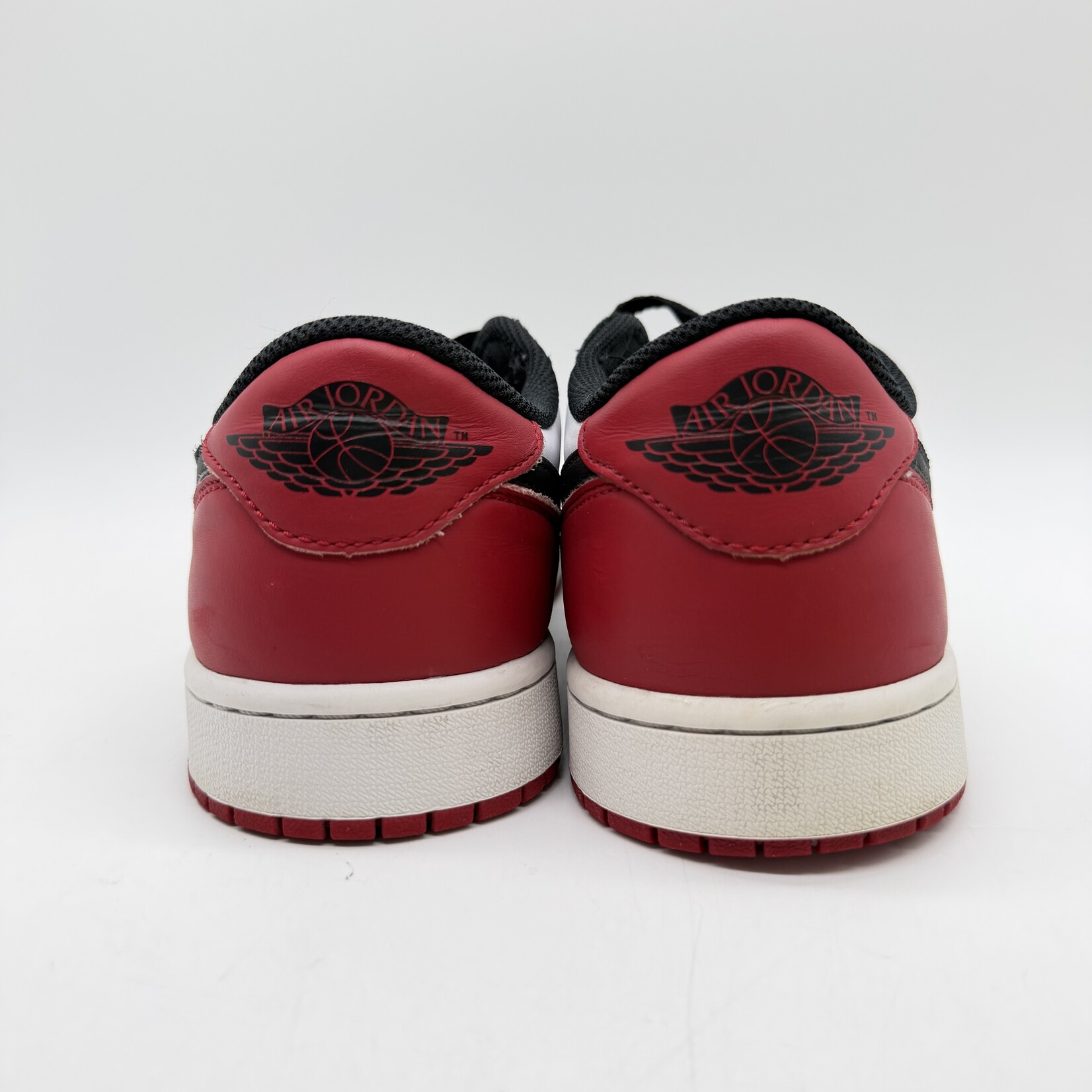 Jordan 1 Retro Low OG Black Toe (2023)