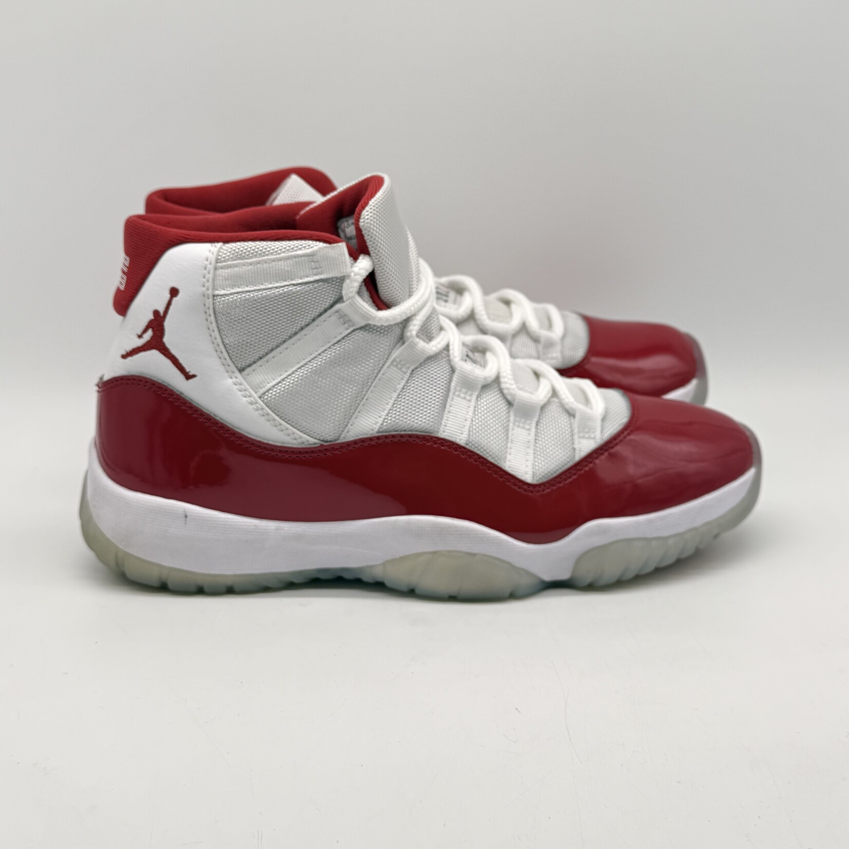 Jordan 11 Retro Cherry (2022)