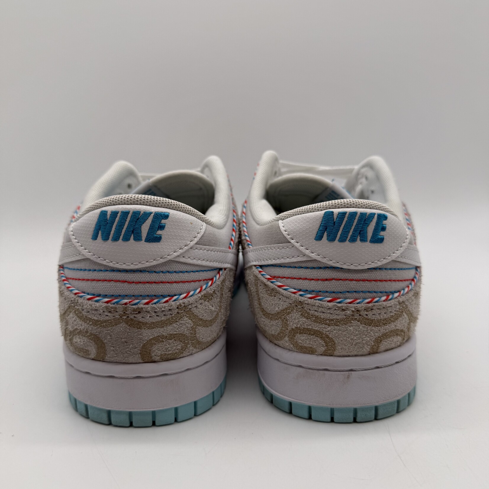 Nike Dunk Low SE Barber Shop Grey