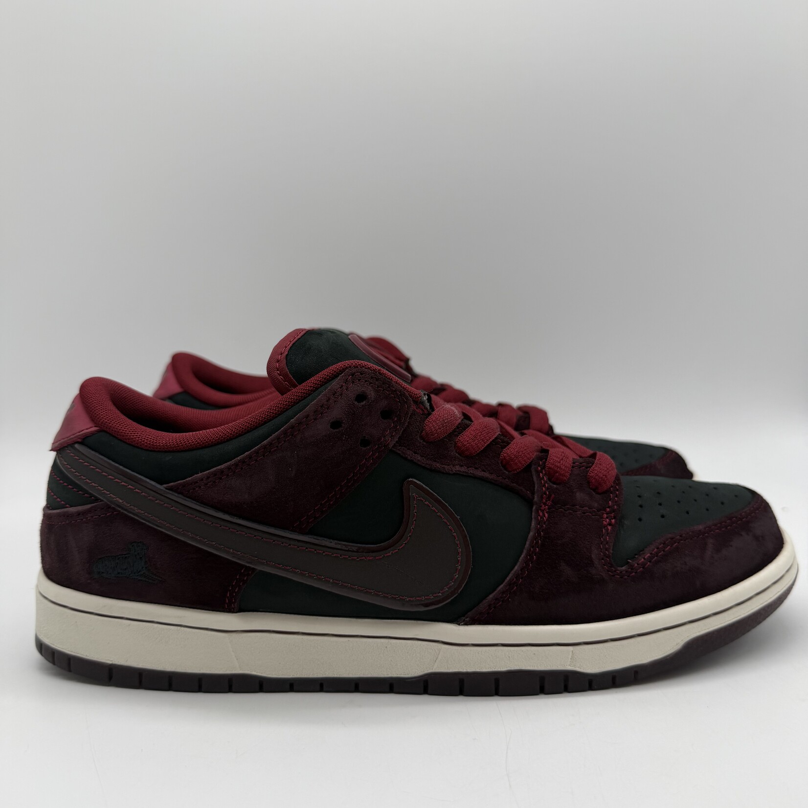 Nike SB Dunk Low Riot Skateshop