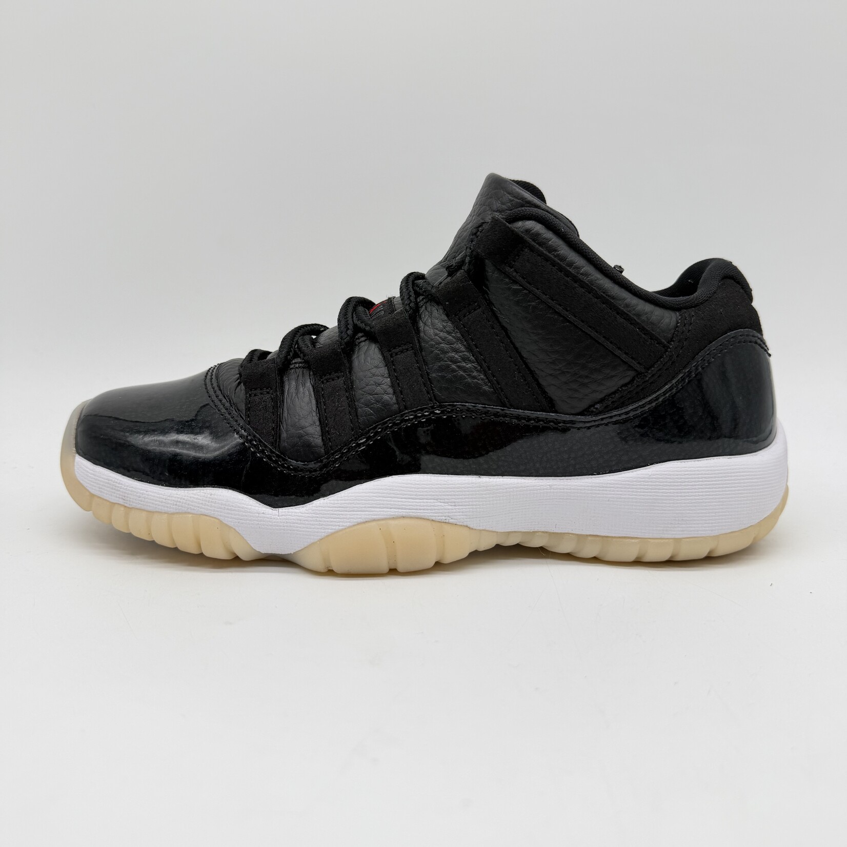 Jordan 11 Retro Low 72-10