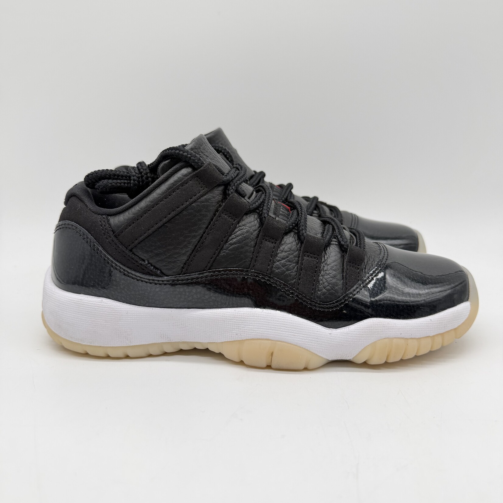 Jordan 11 Retro Low 72-10