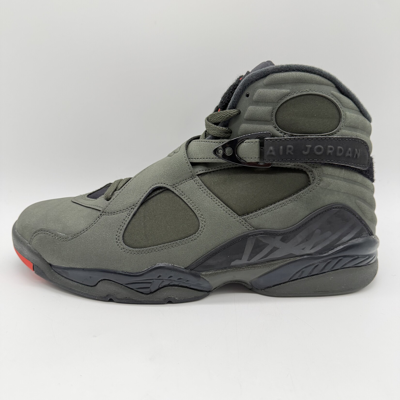 Jordan 8 Retro Take Flight Undefeated